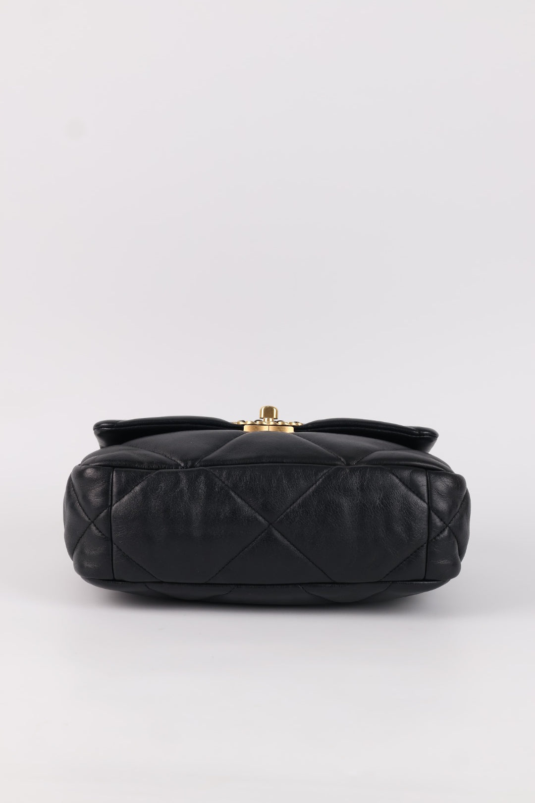 Chanel 19 in Pelle d’Agnello