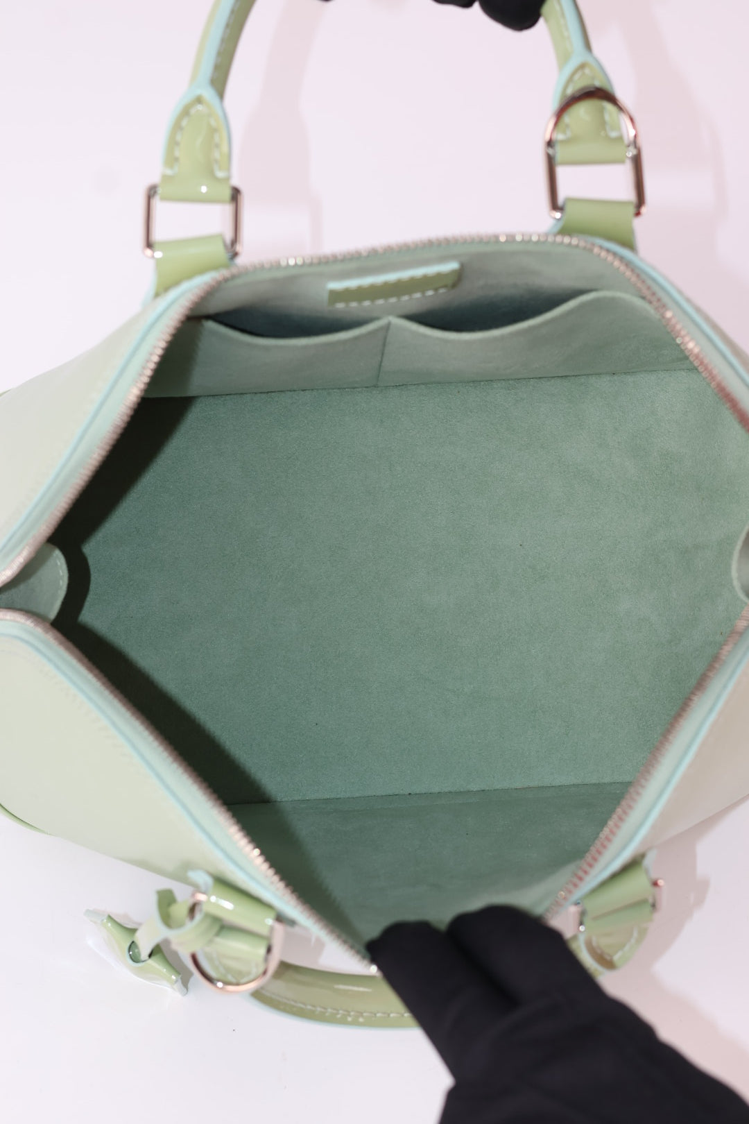 Louis Vuitton Alma Pm Epi Vernis