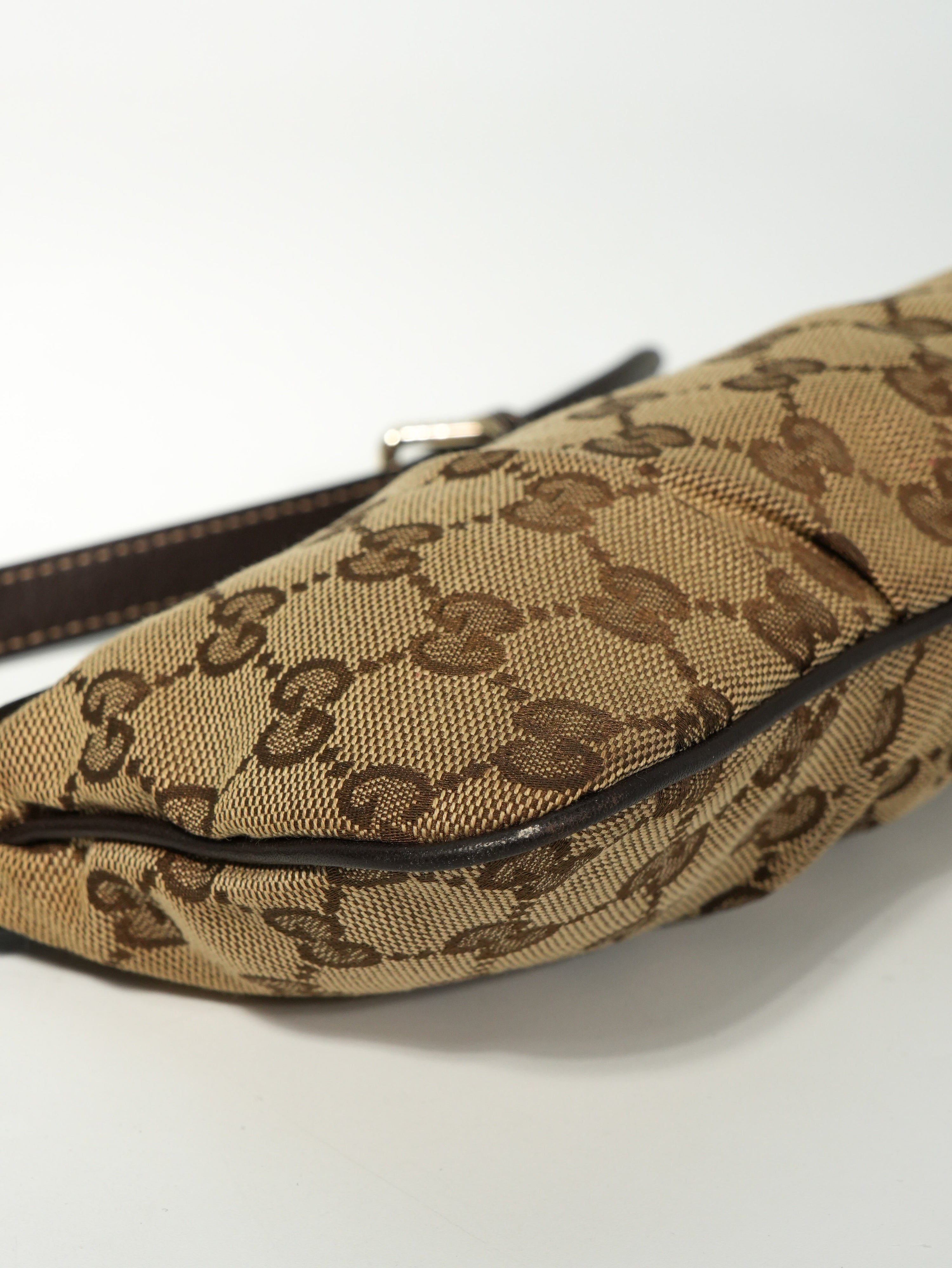 Gucci Pochette a Spalla GG Wave
