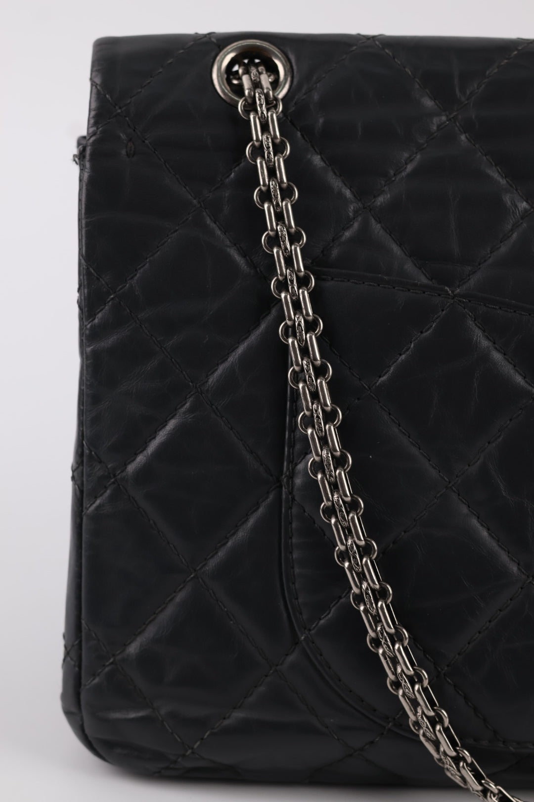 Chanel 2.55 Reissue Grande