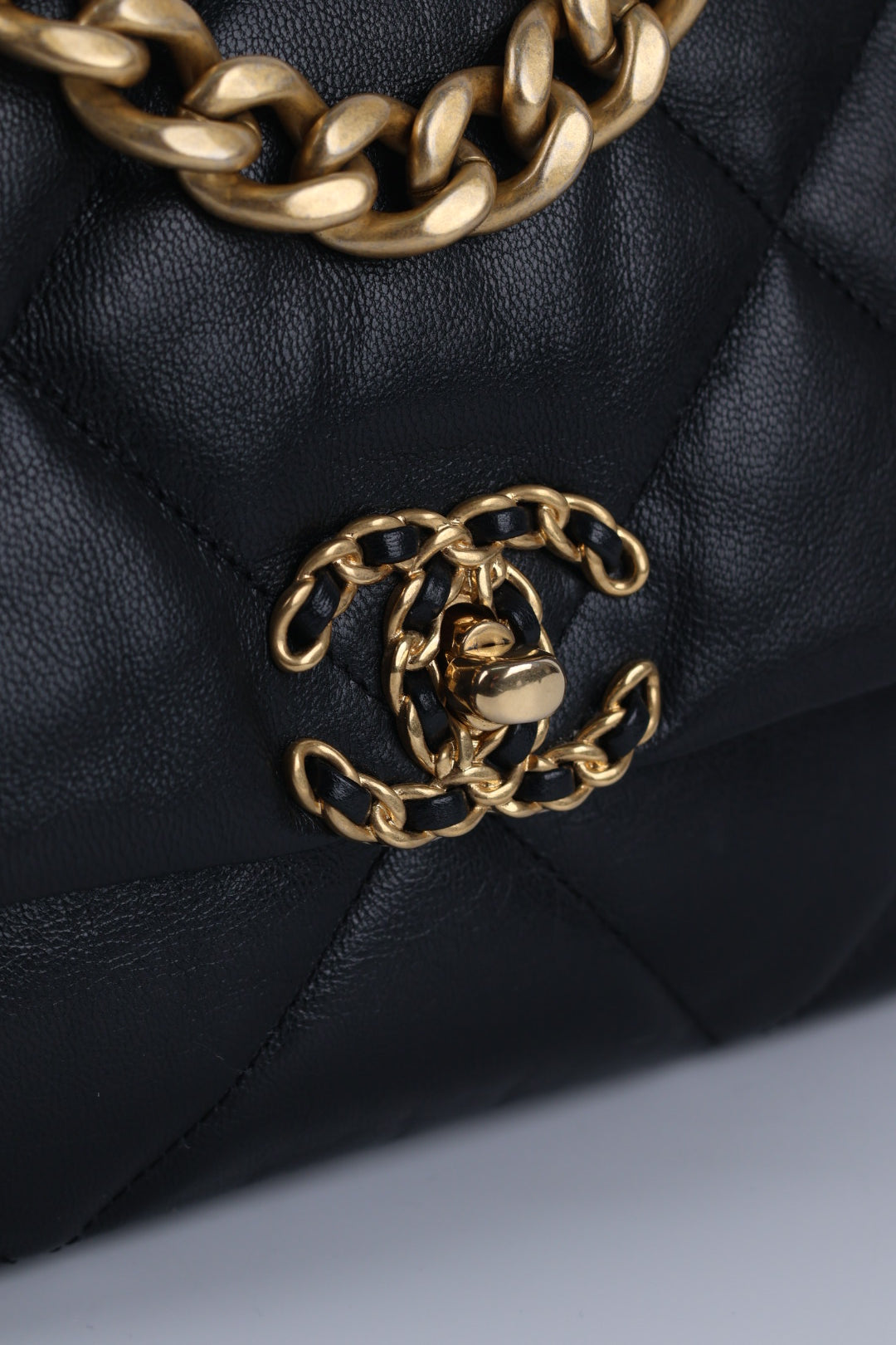 Chanel 19 in Pelle d’Agnello