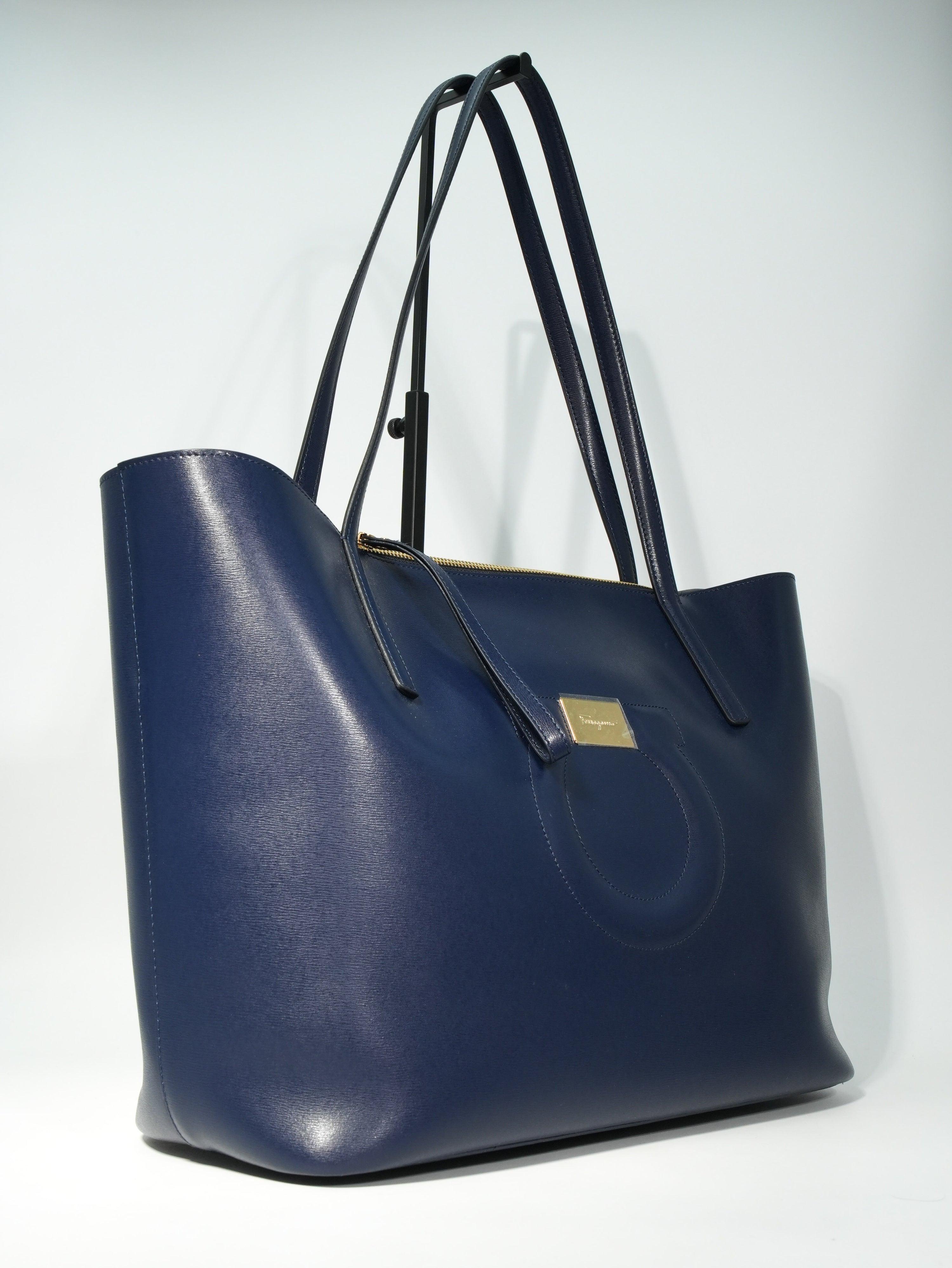 Ferragamo City Tote in Pelle