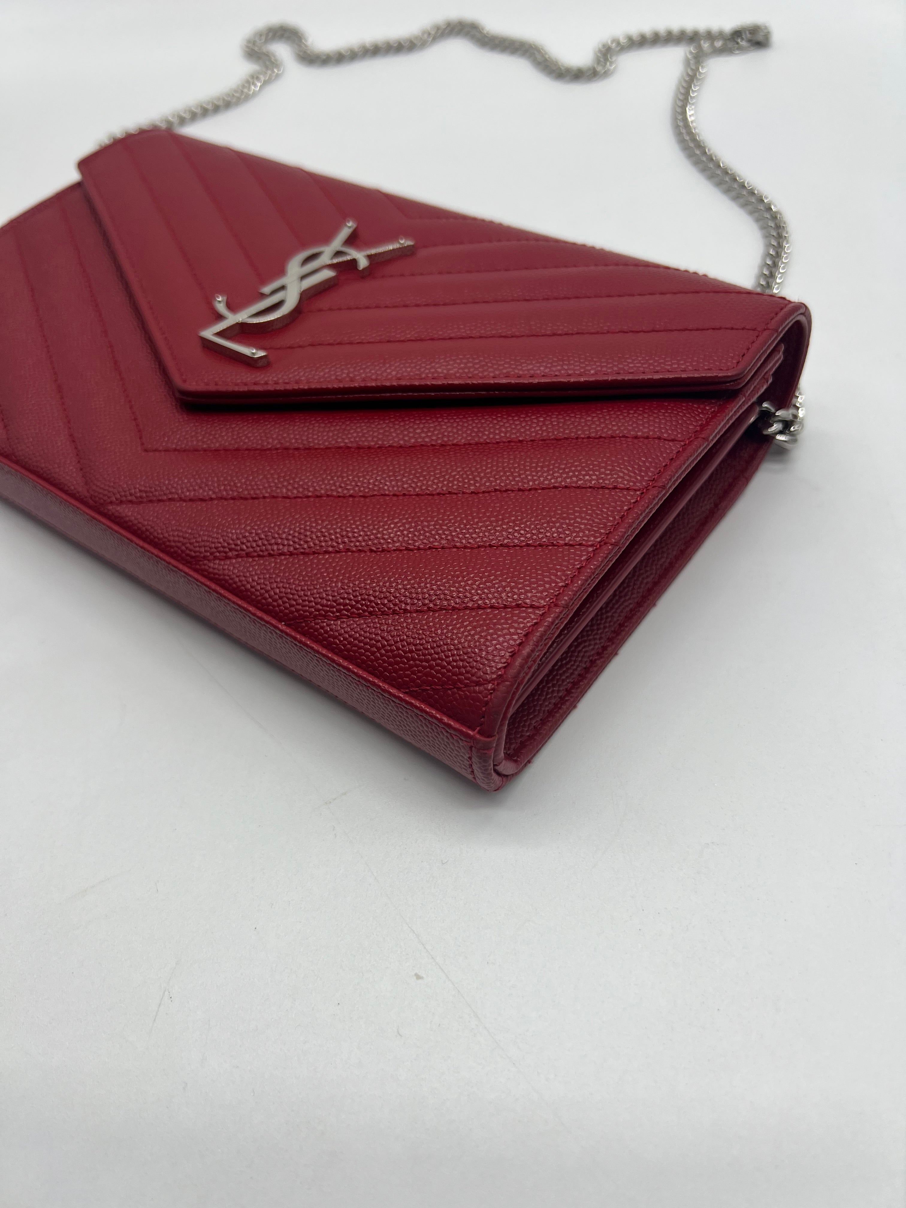 Saint Laurent Pochette Cassandre con Catena