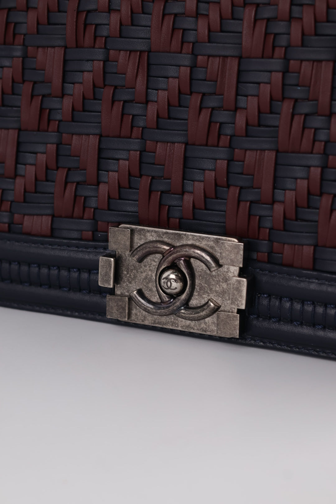 Chanel Boy in Pelle Intrecciata