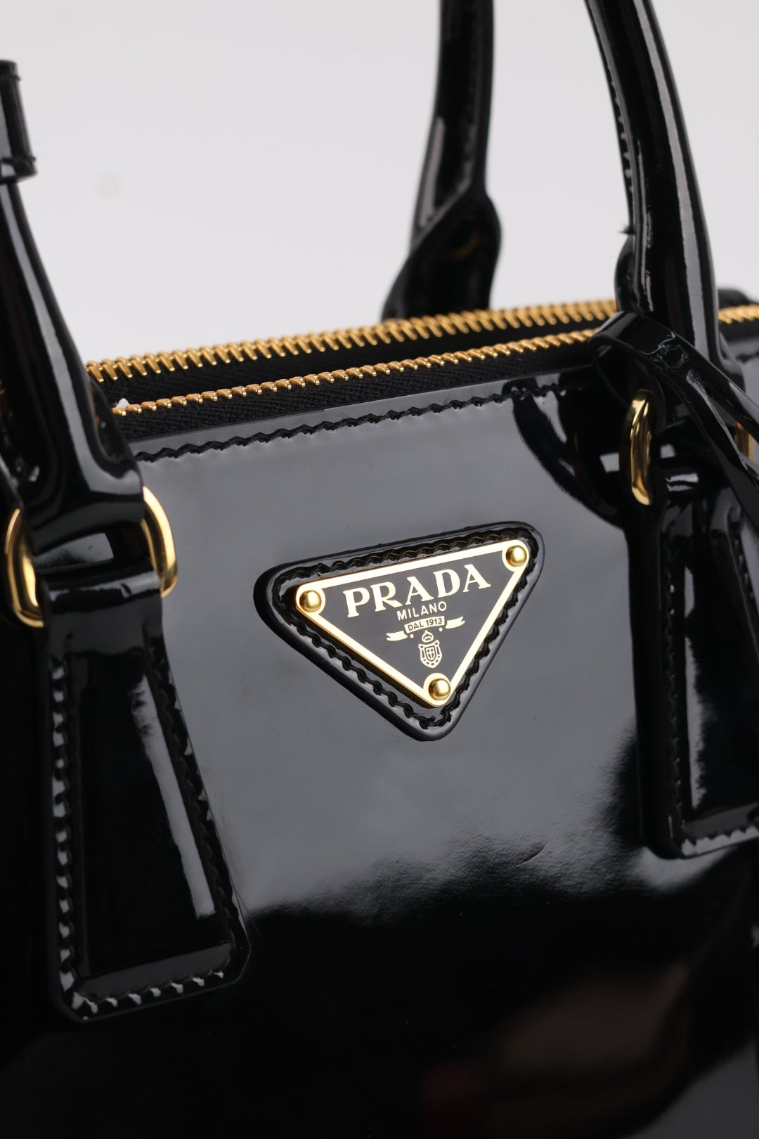 Prada Galleria Mini Vernis