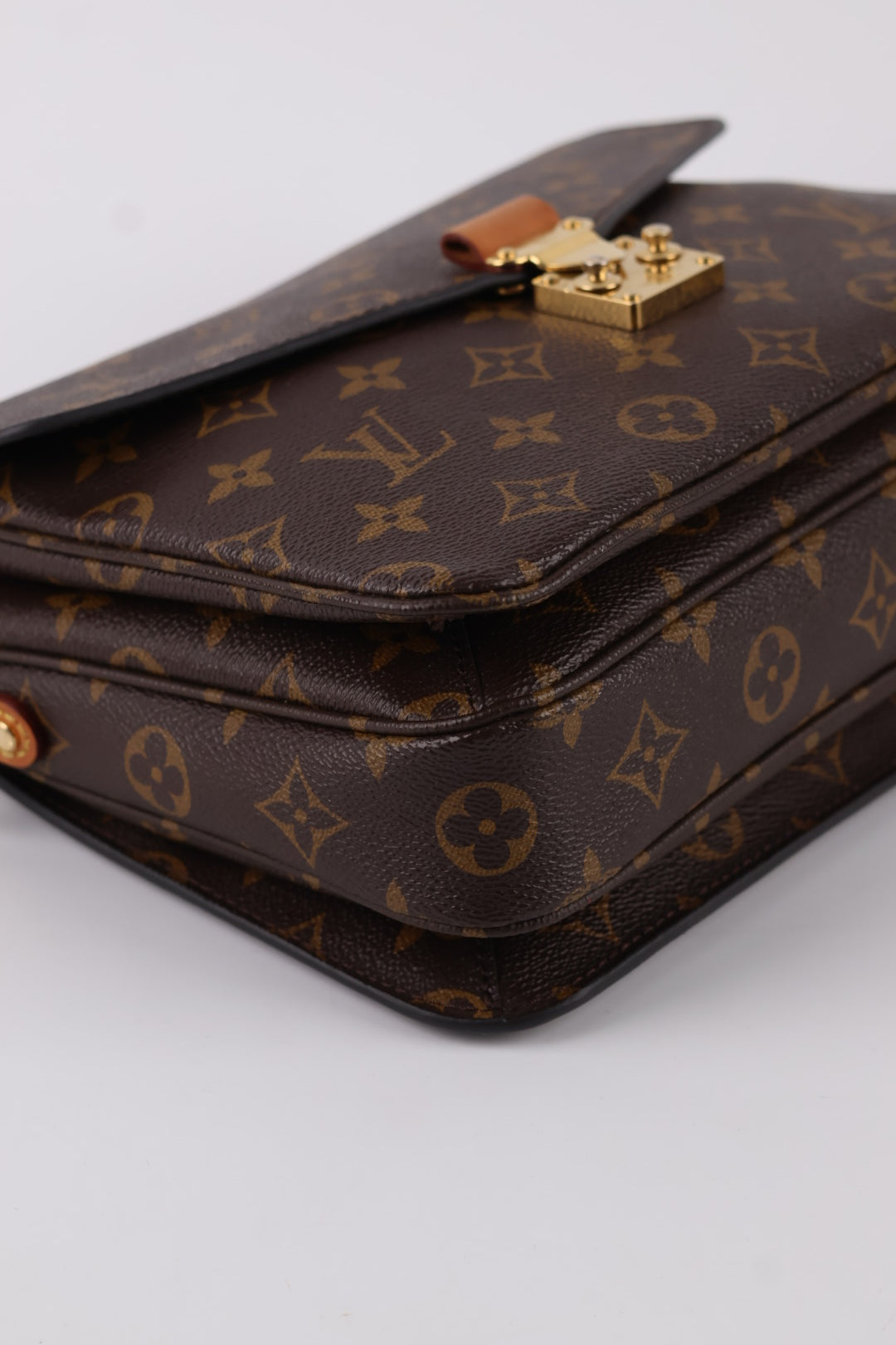 Louis Vuitton Métis Monogram