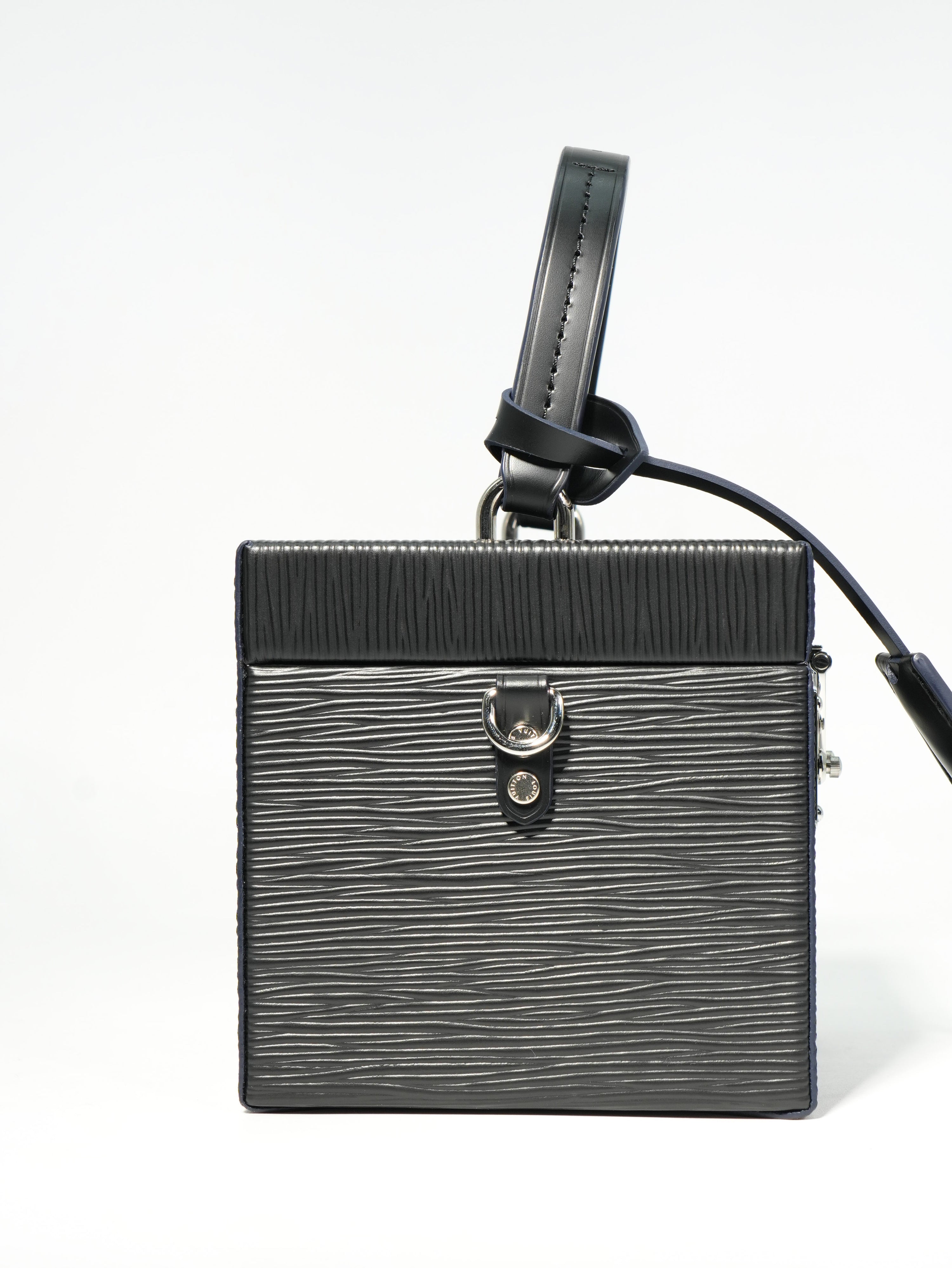 Louis Vuitton Bleecker Epi