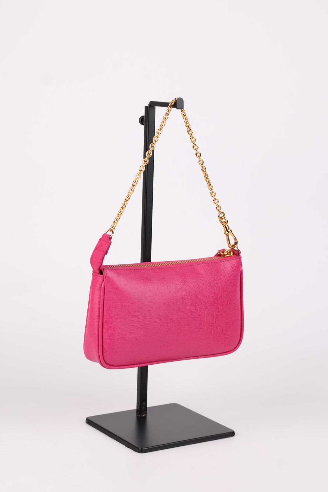 Fendi Chain Pochette in Pelle