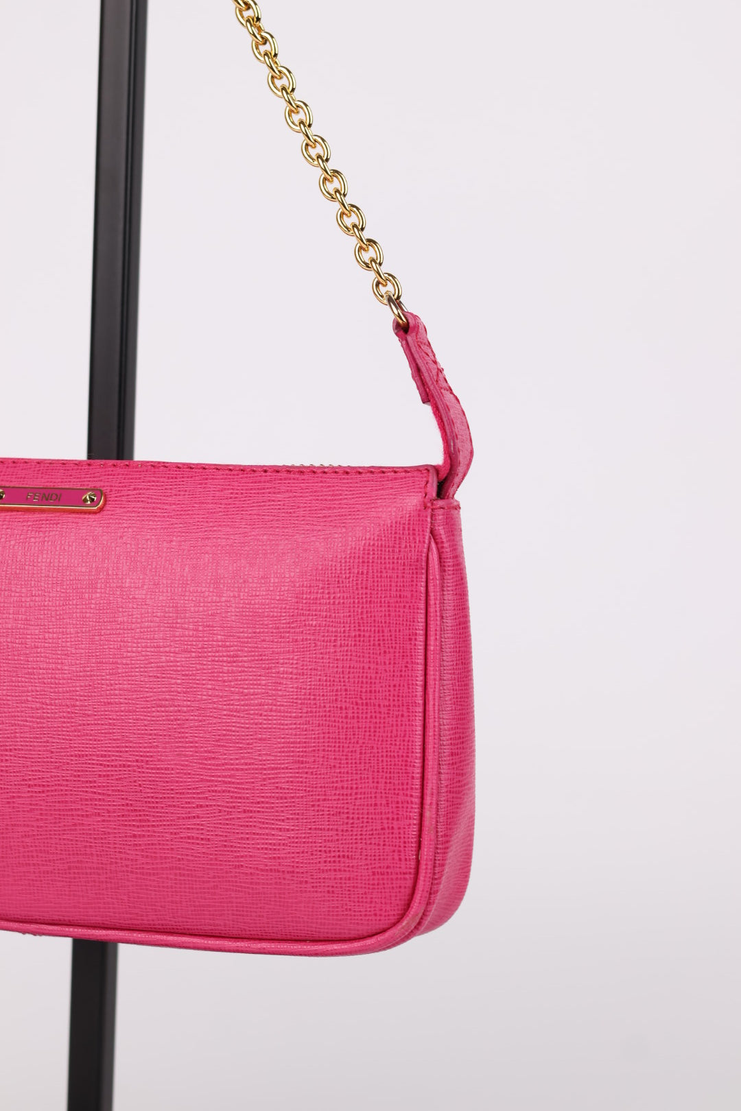 Fendi Chain Pochette in Pelle