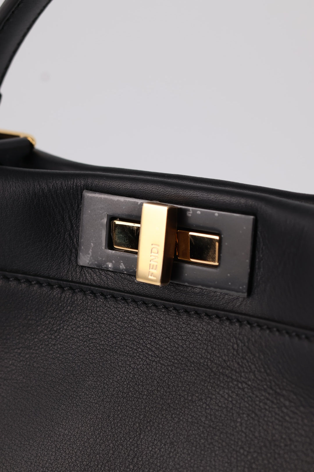 Fendi Peekaboo Media in Pelle