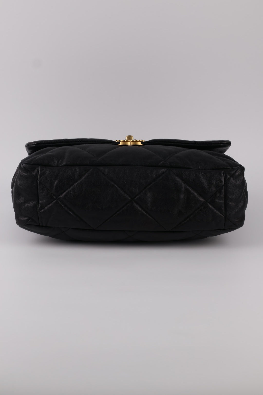 Chanel 19 Large in Pelle