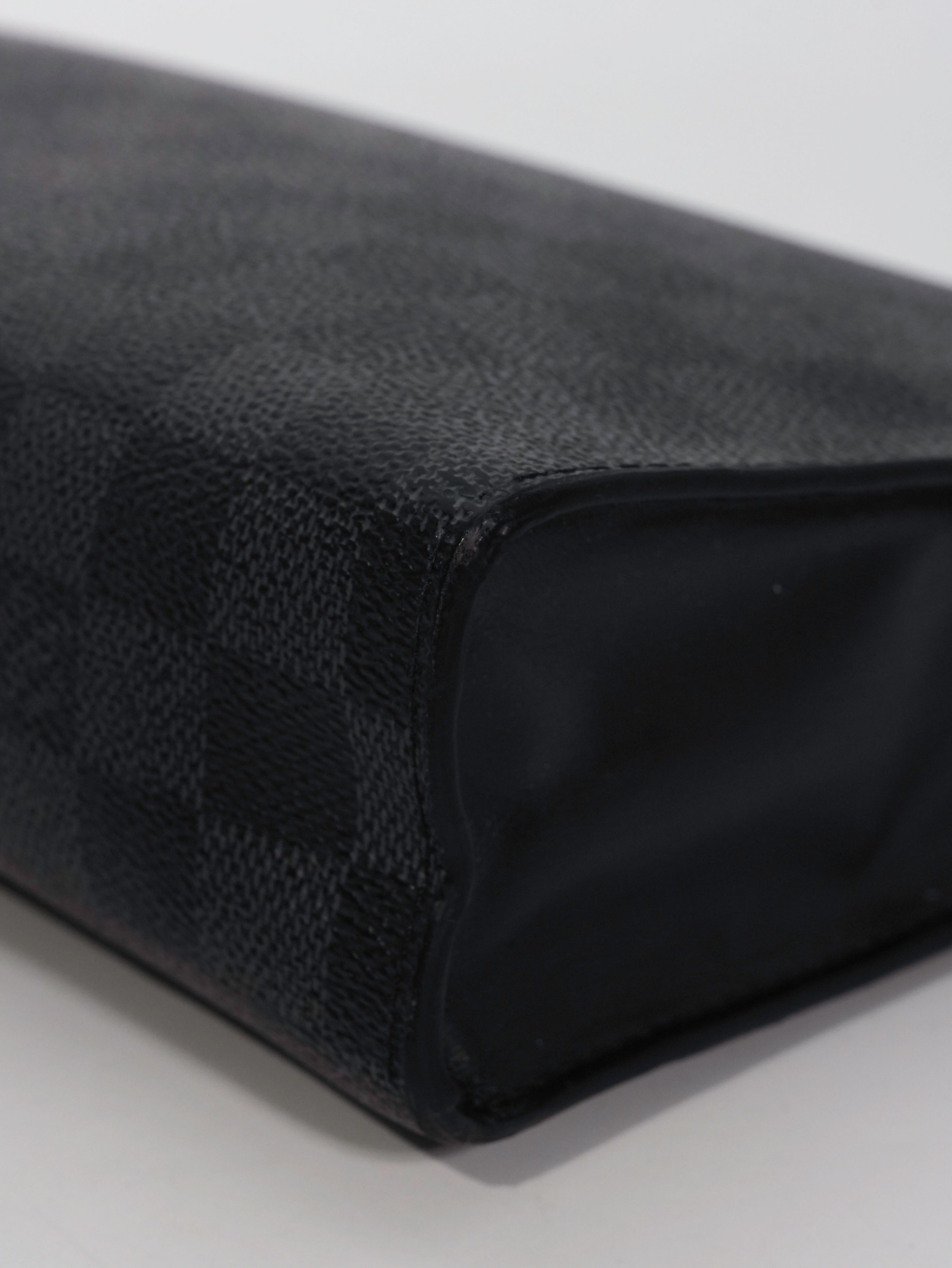 Louis Vuitton Pochette Toilette Damier Graphite