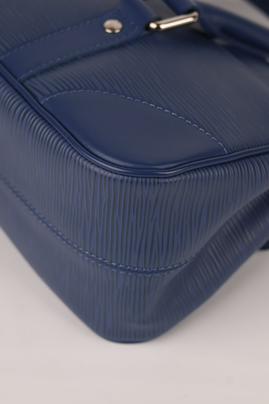 Louis Vuitton Segur Pm Epi
