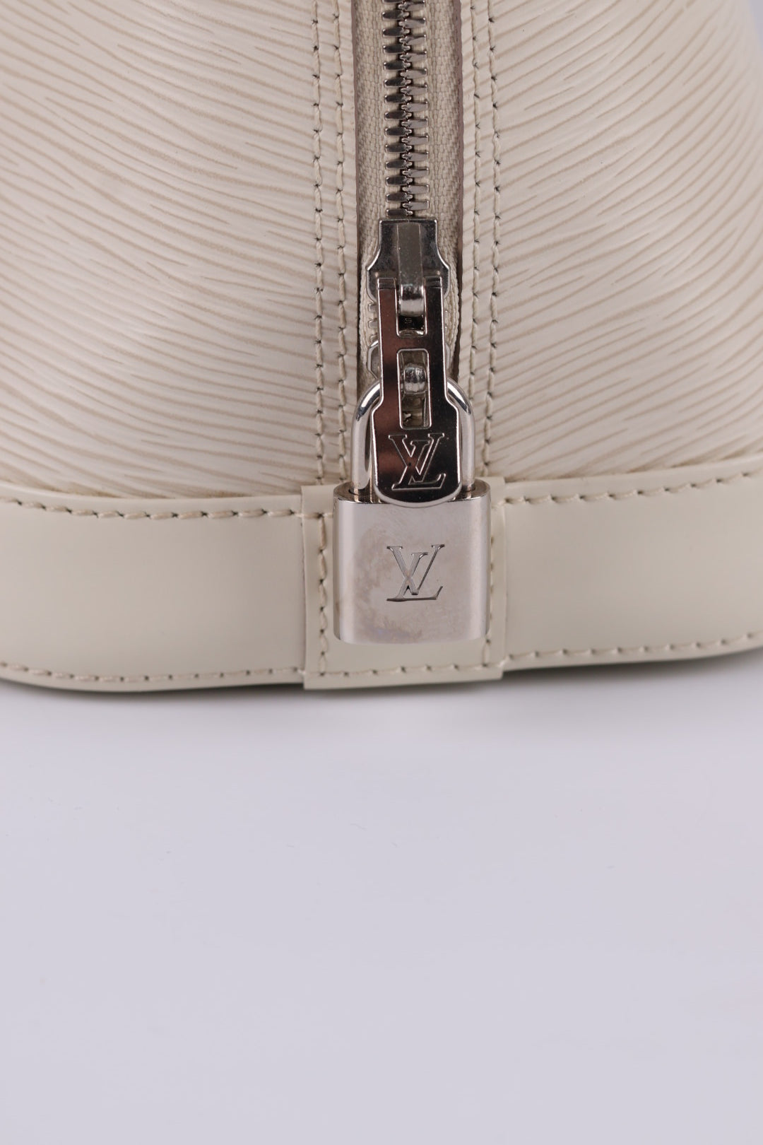 Louis Vuitton Alma in pelle Epi