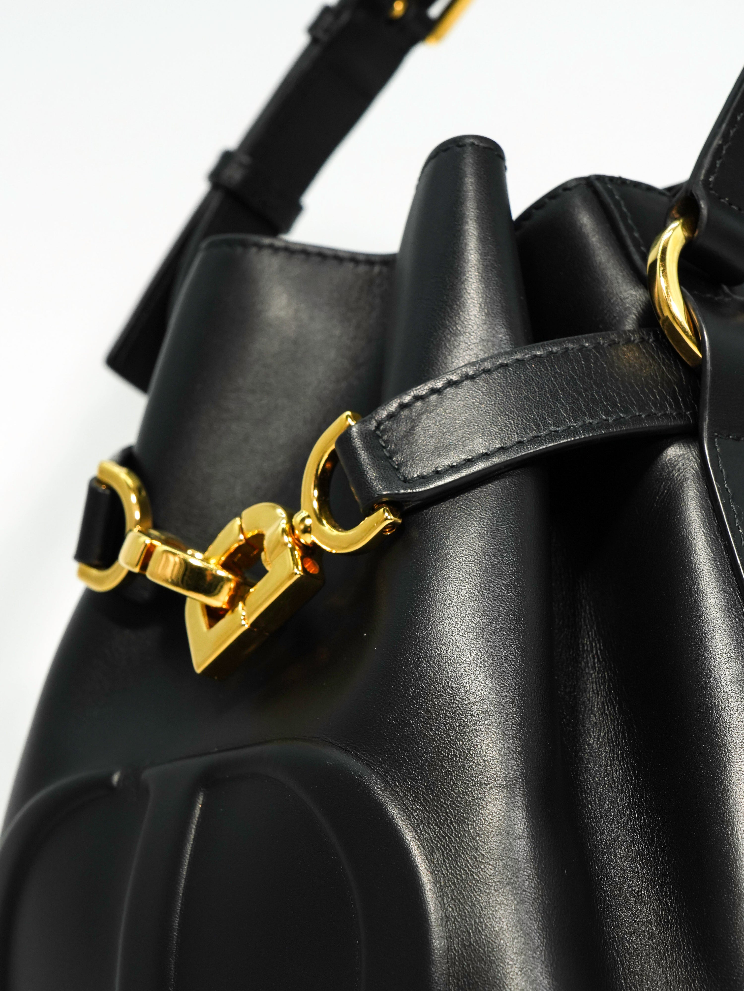 Dior C’est Dior in pelle