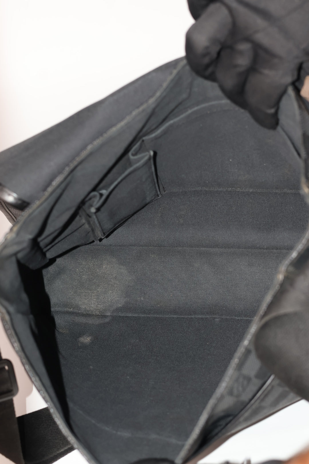 Louis Vuitton Abesses Messenger Damier Graphite