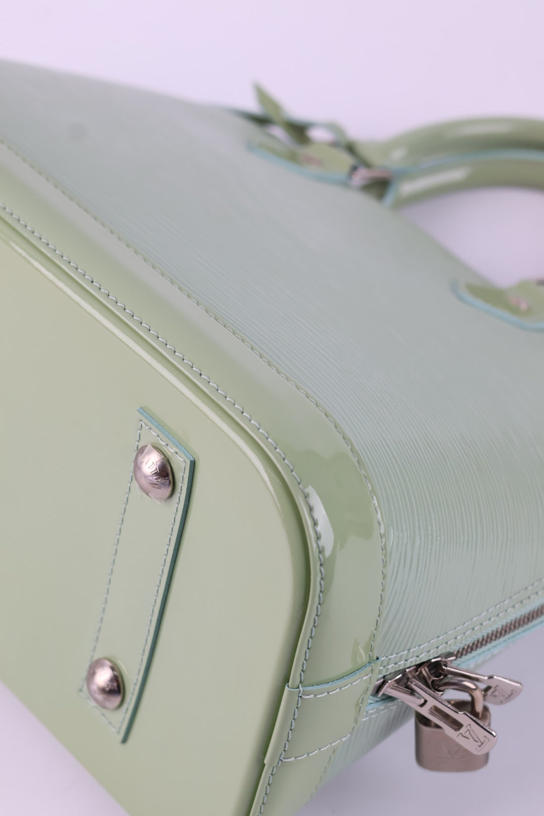 Louis Vuitton Alma Pm Epi Vernis