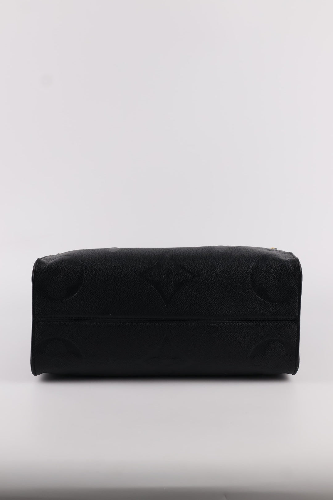 Louis Vuitton OnTheGo MM