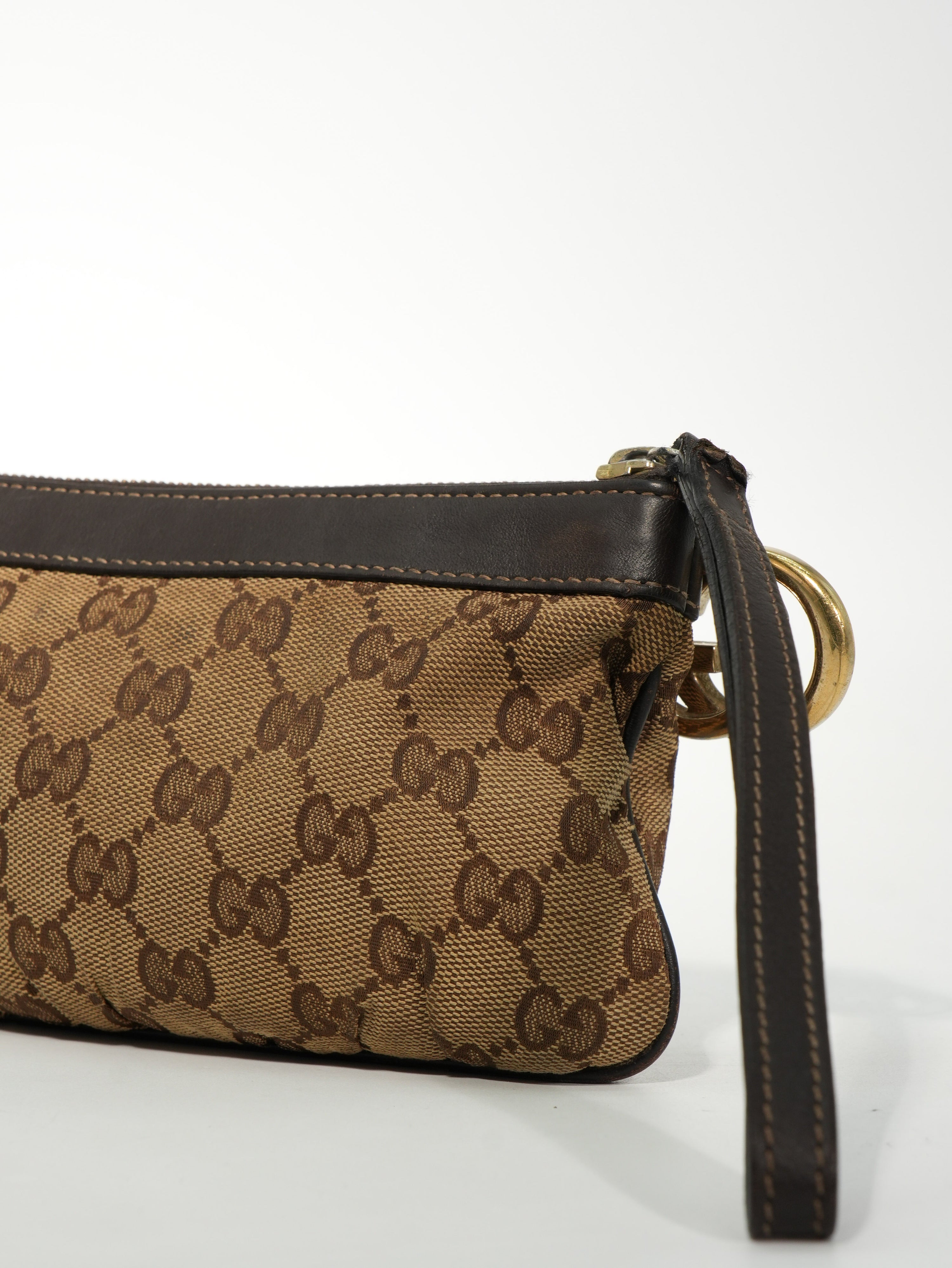 Gucci Mini Pochette GG Wave