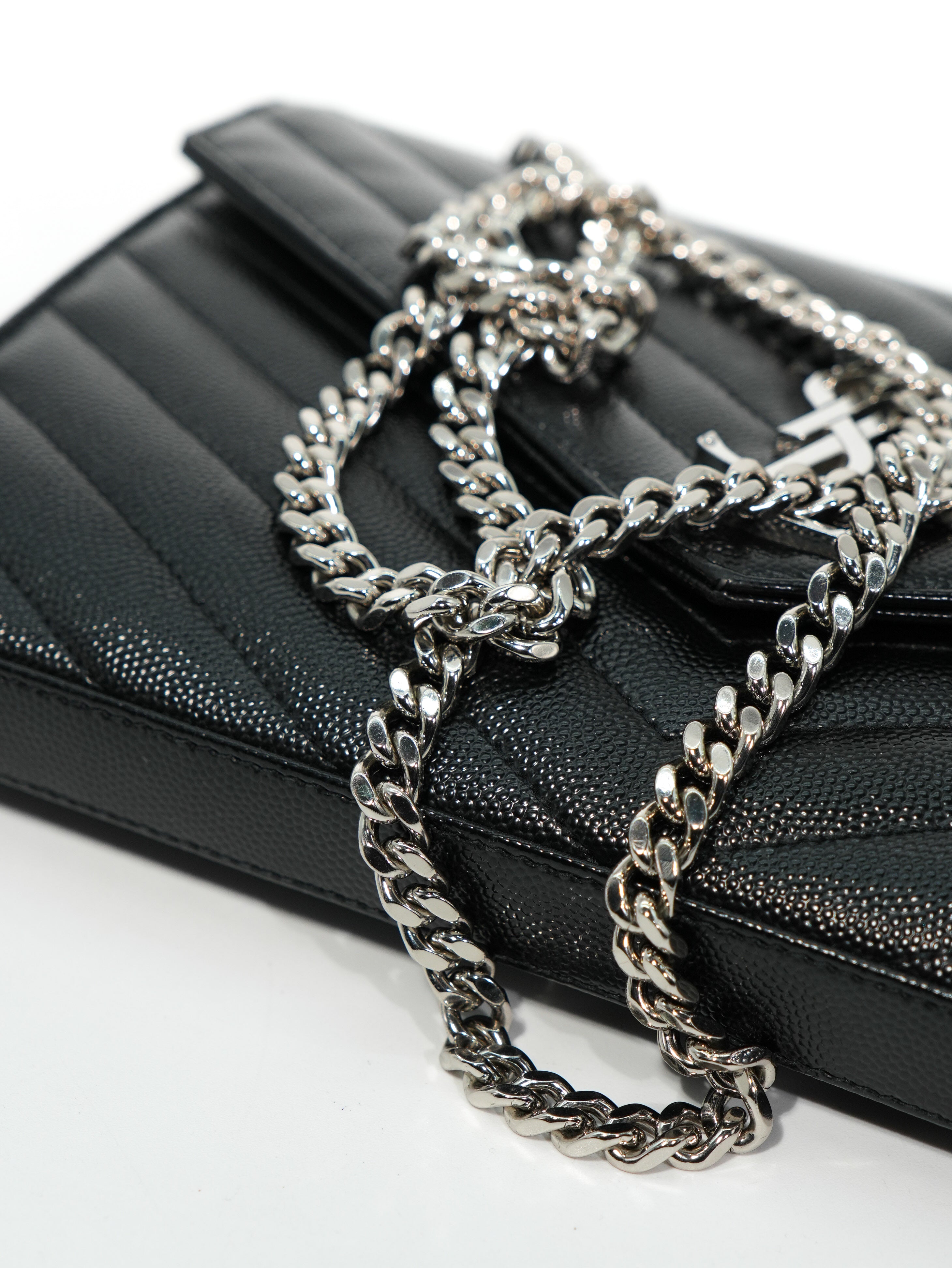 Saint Laurent Cassandre Grain de Poudre