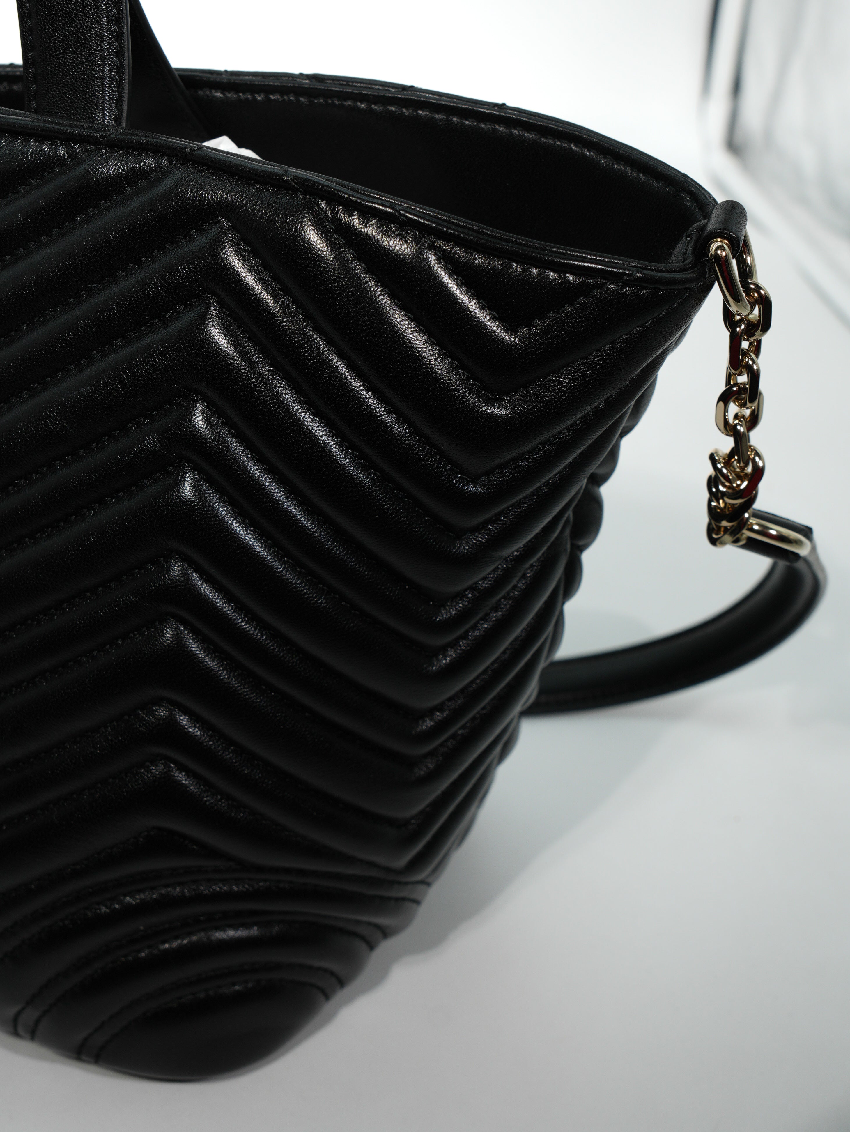 Gucci Shopping Betty Media