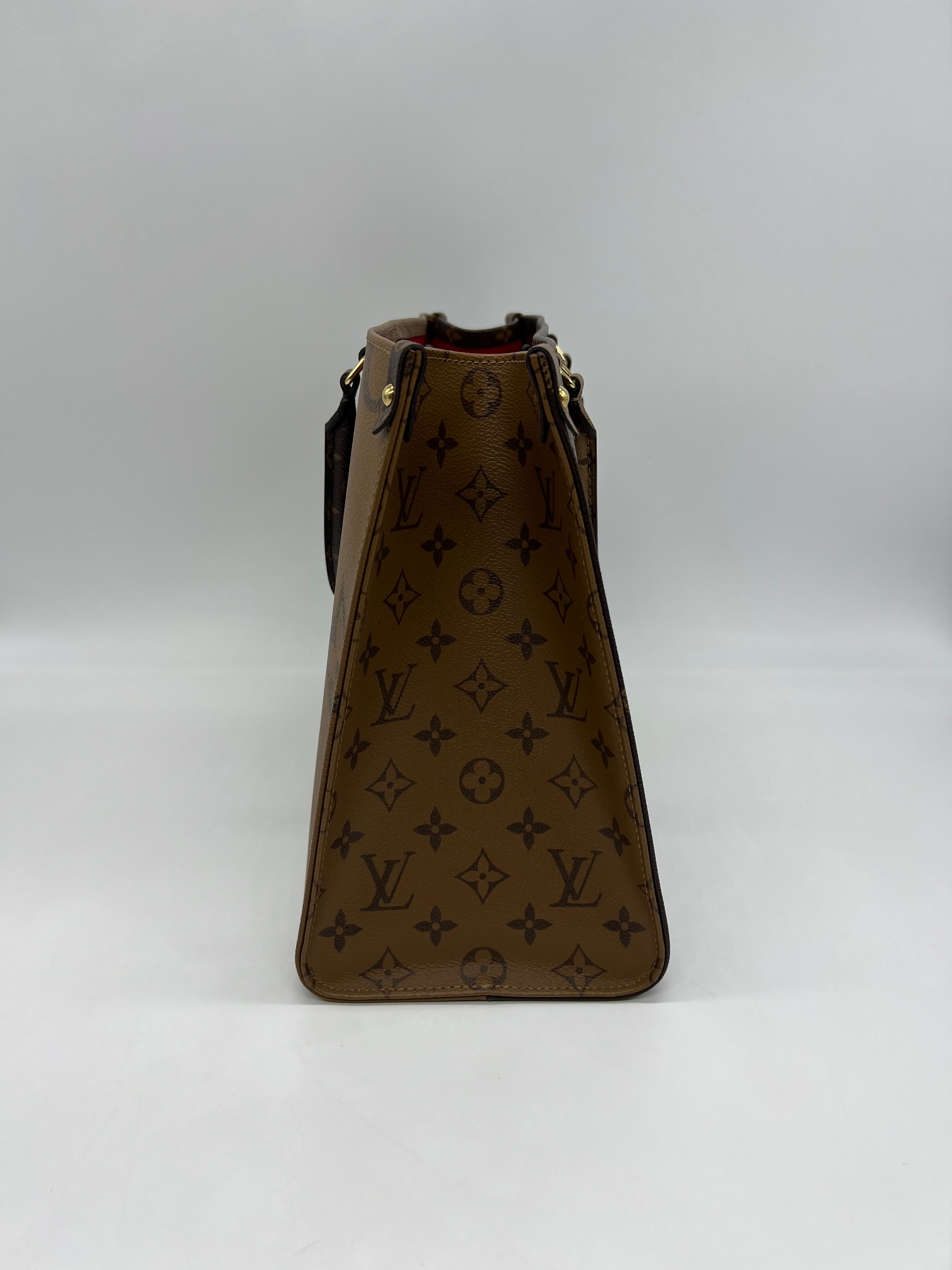 Louis Vuitton OnTheGo MM