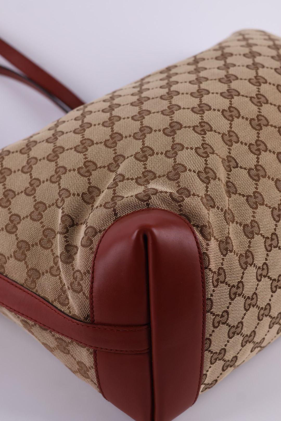 Gucci Tote GG Wave