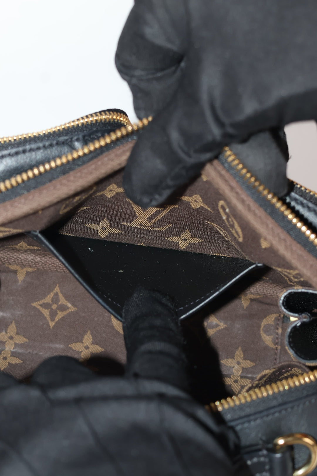 Louis Vuitton Utility Empreinte