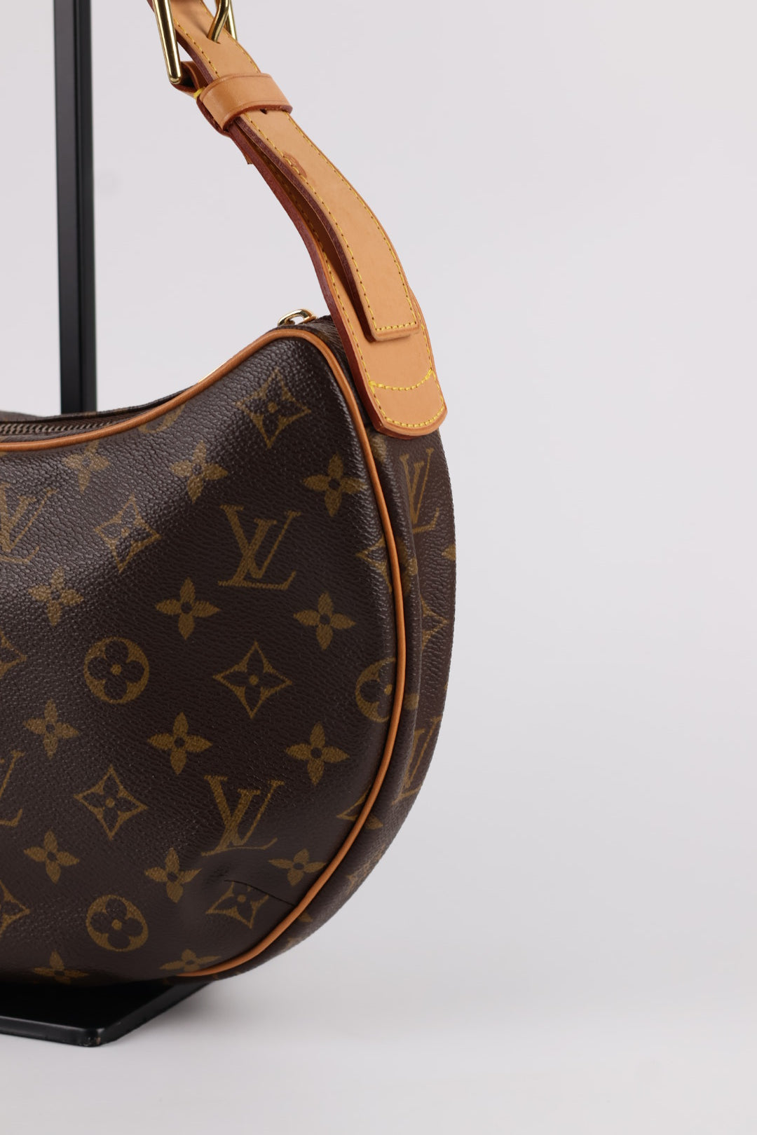 Louis Vuitton Croissant MM Monogram
