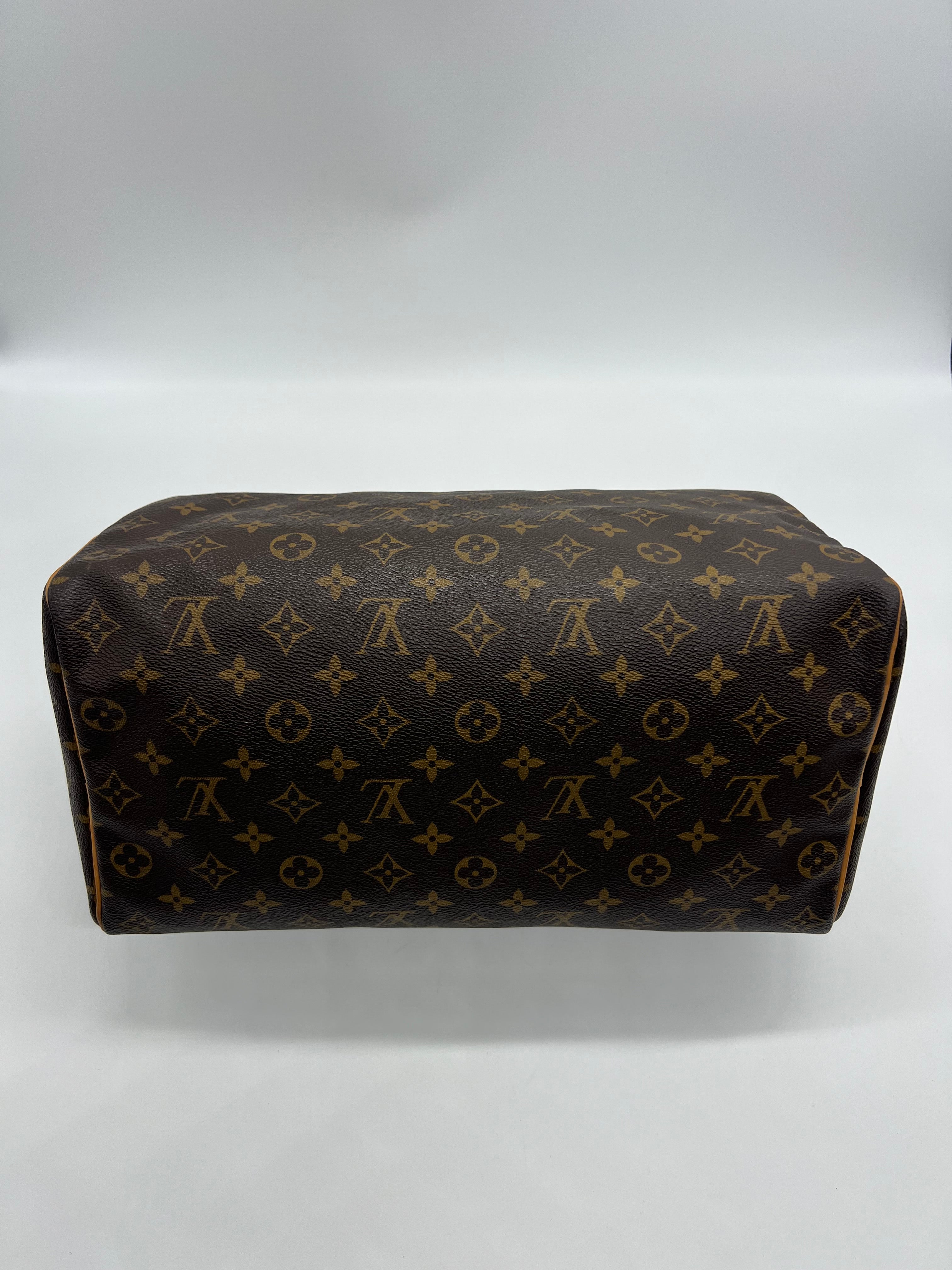 Louis Vuitton Speedy 35 Monogram