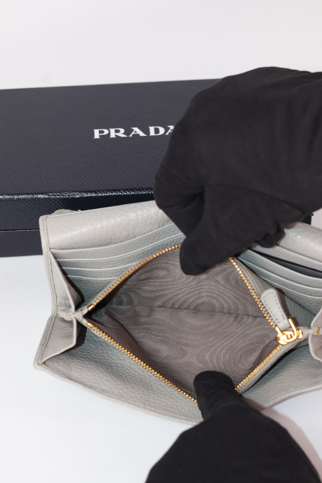Prada Portafoglio Lungo in Pelle