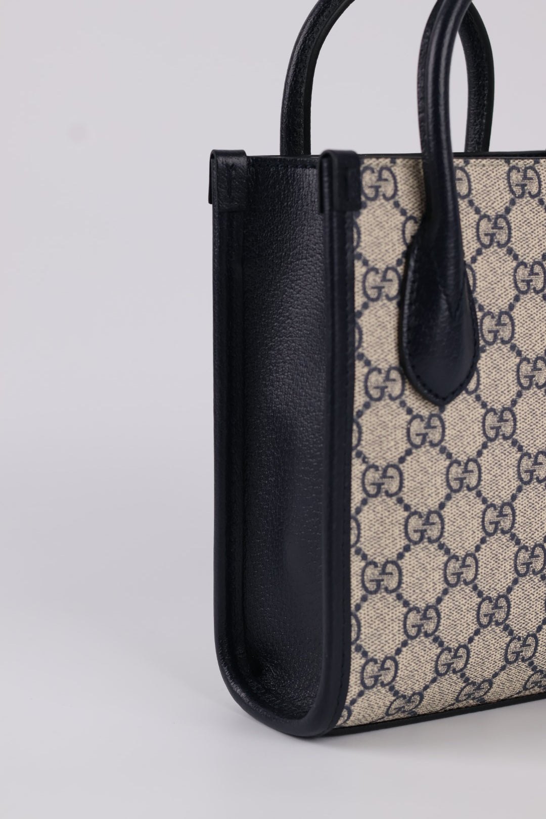 Gucci Mini Tote GG Supreme