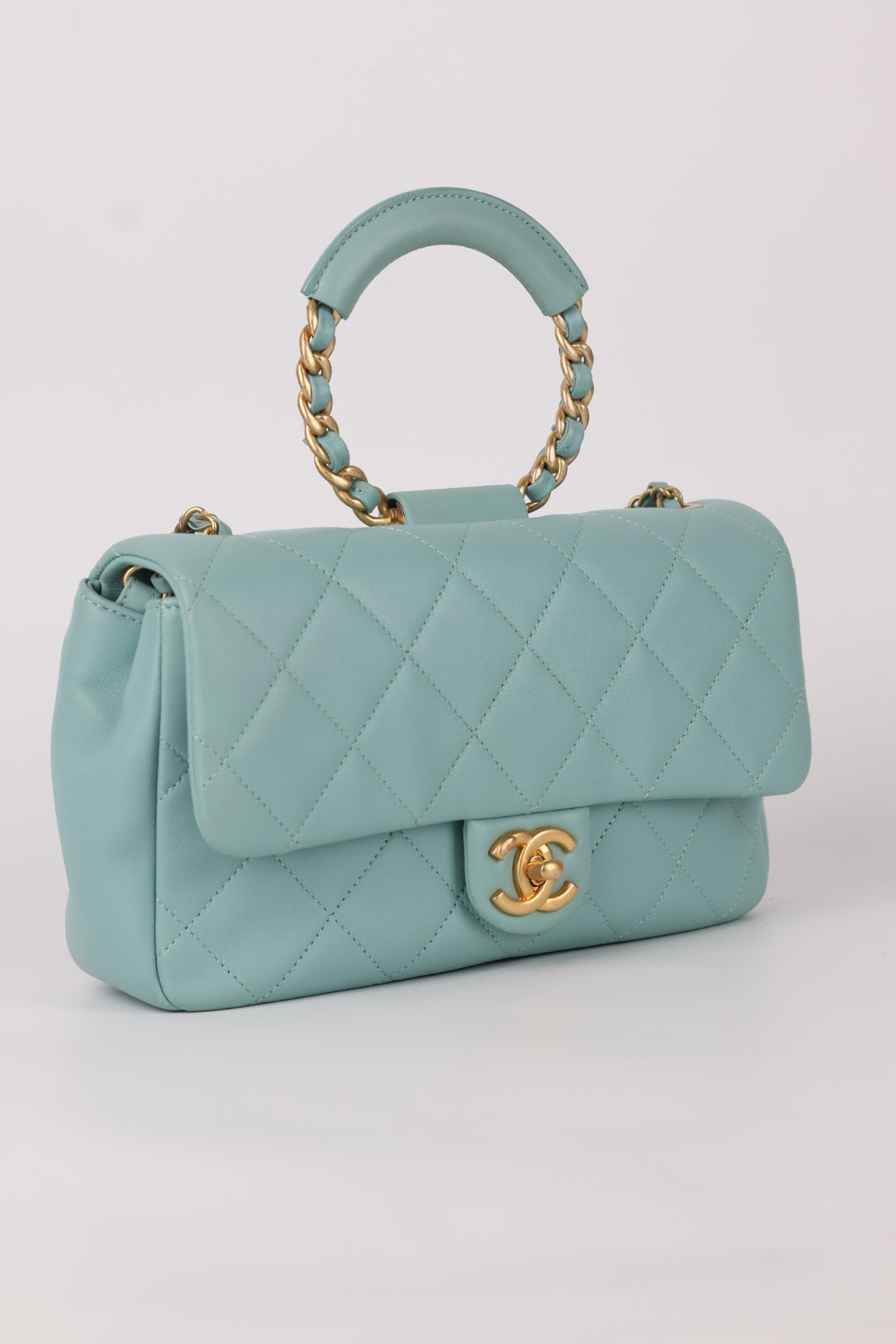 Chanel in the Loop Media Matelassé