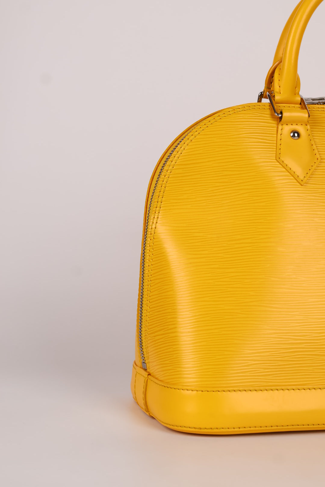Louis Vuitton Alma Pm Epi