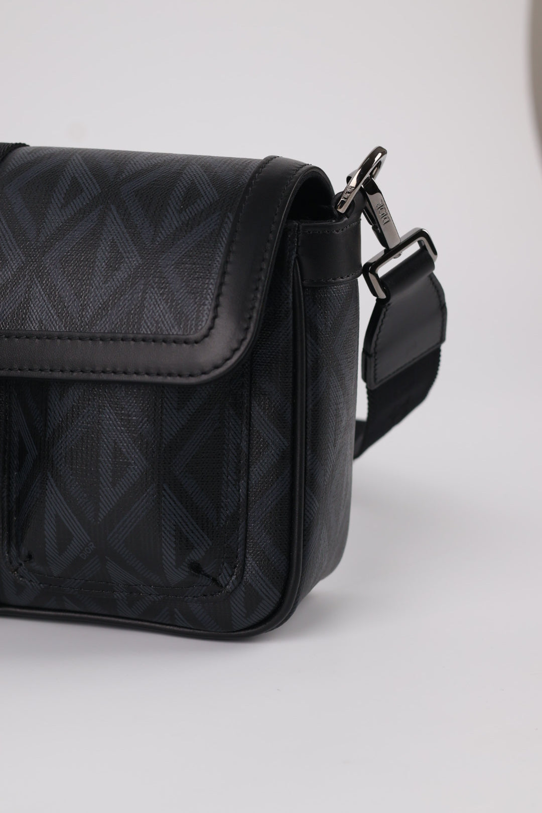 Dior Messenger Hit the Road Diamond