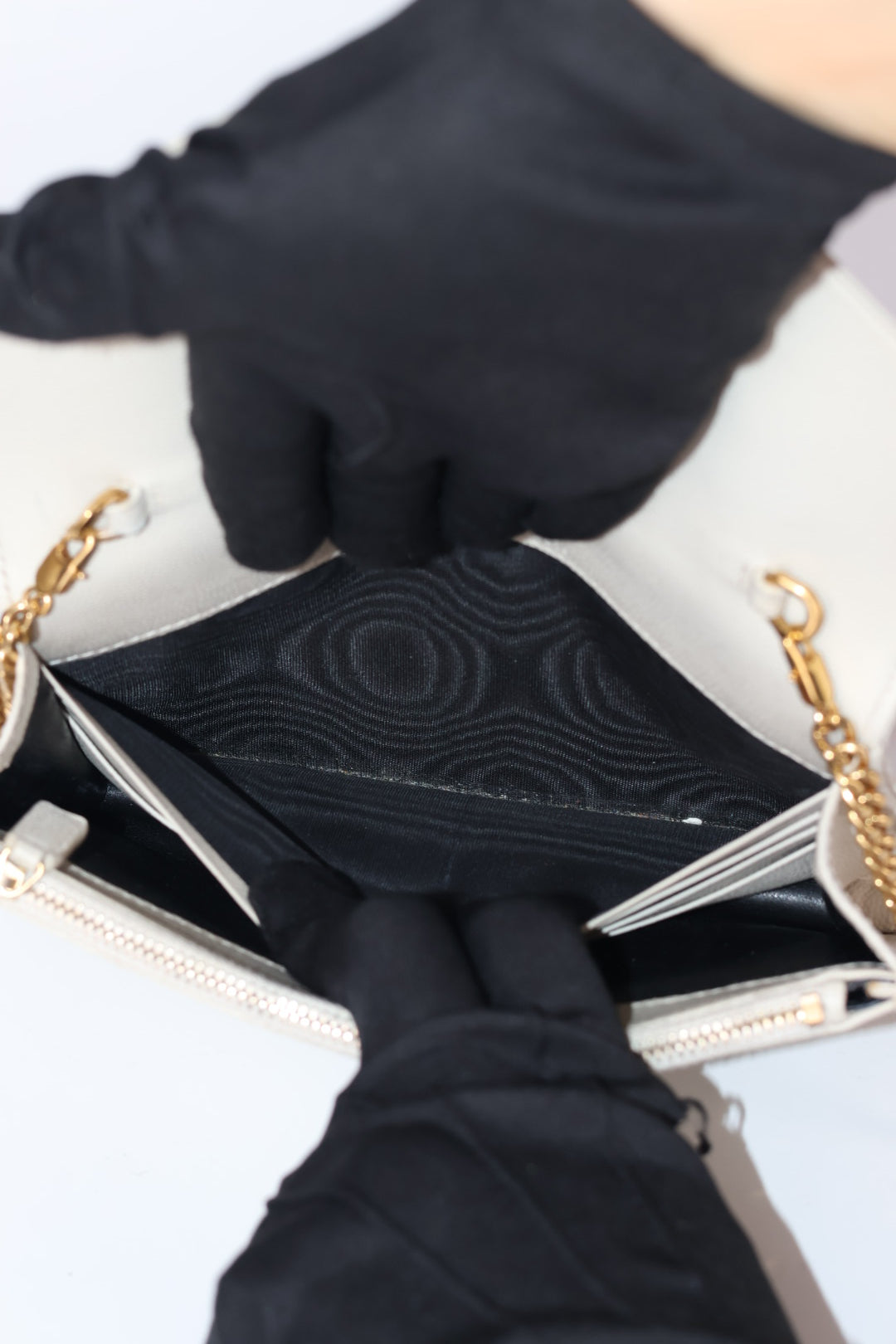 Saint Laurent Envelope Cassandre con Catena