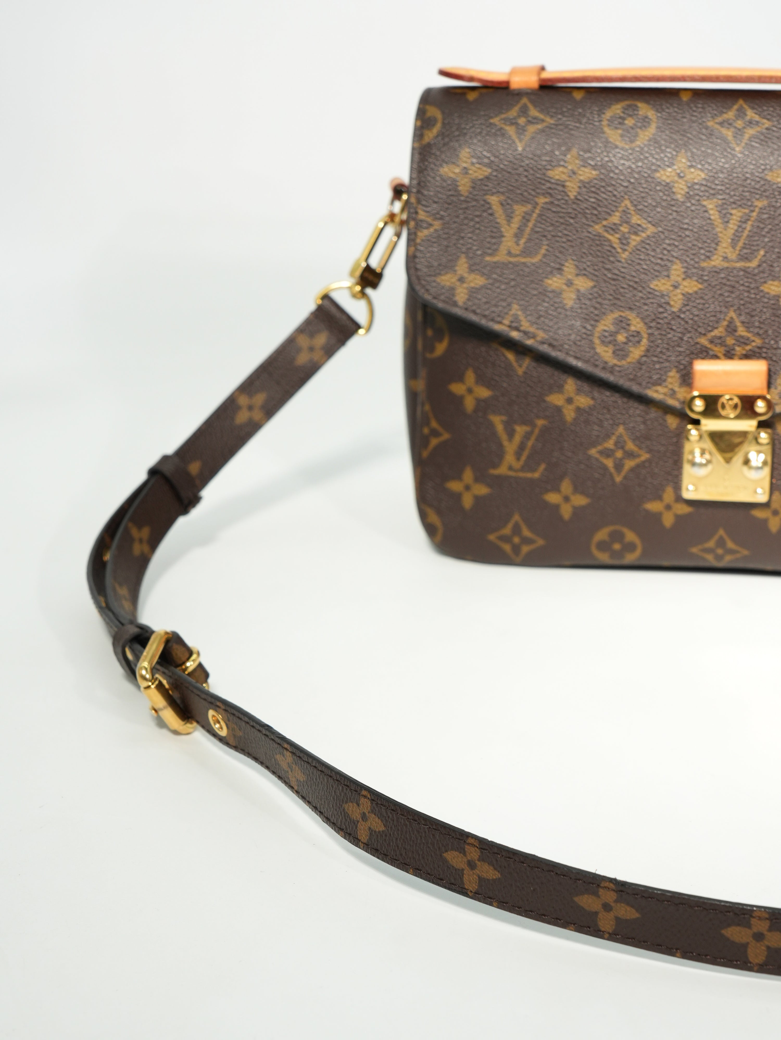 Louis Vuitton Métis Monogram