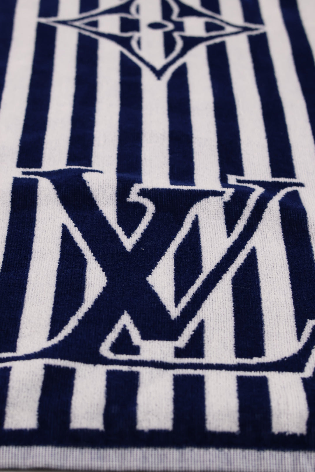 Louis Vuitton Telo Mare Graphical