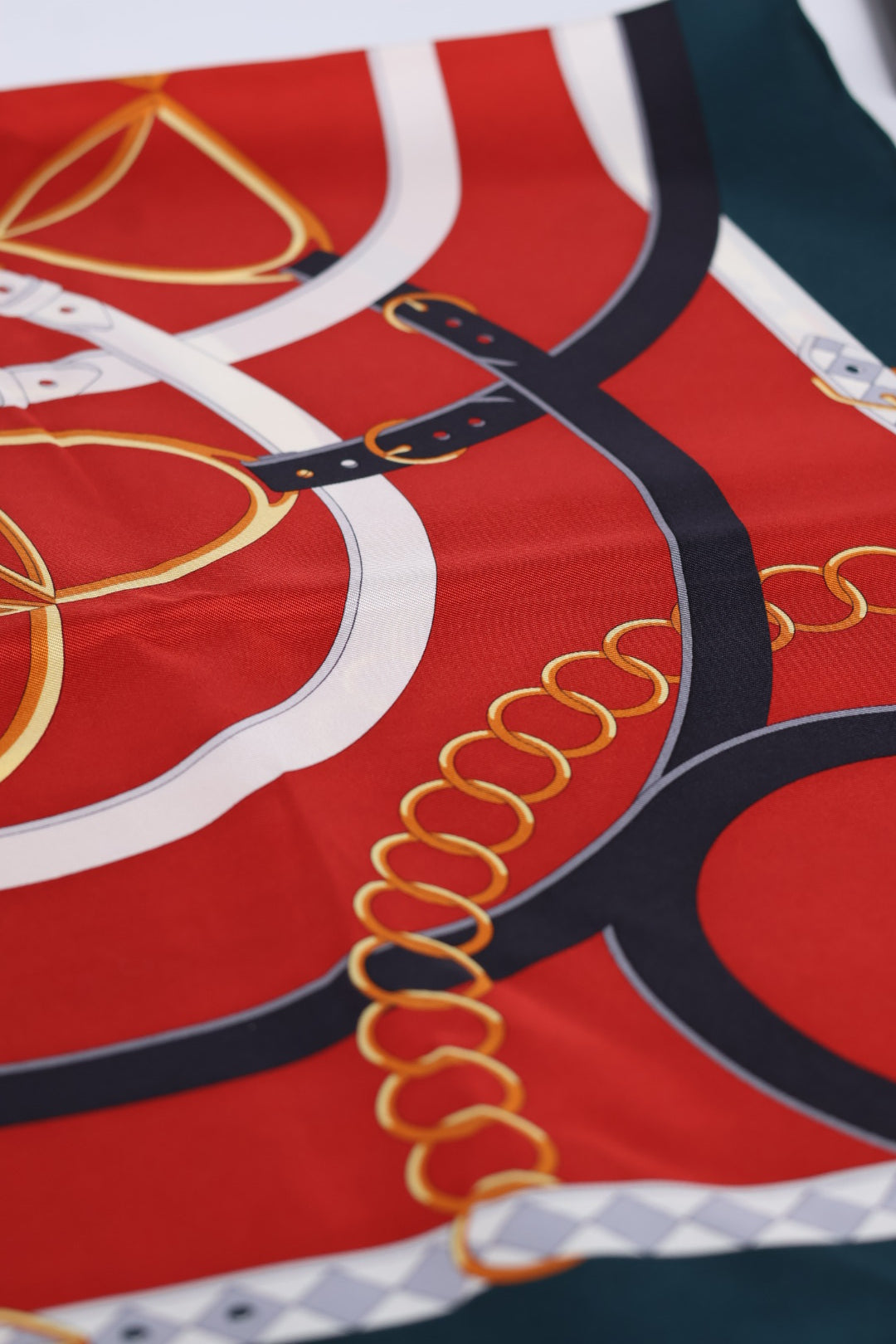 Gucci Foulard Horsebit Web
