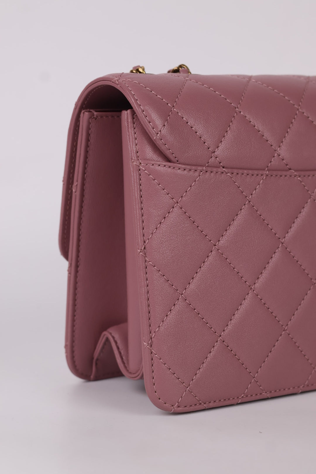 Chanel Beauty Lock Matelassé