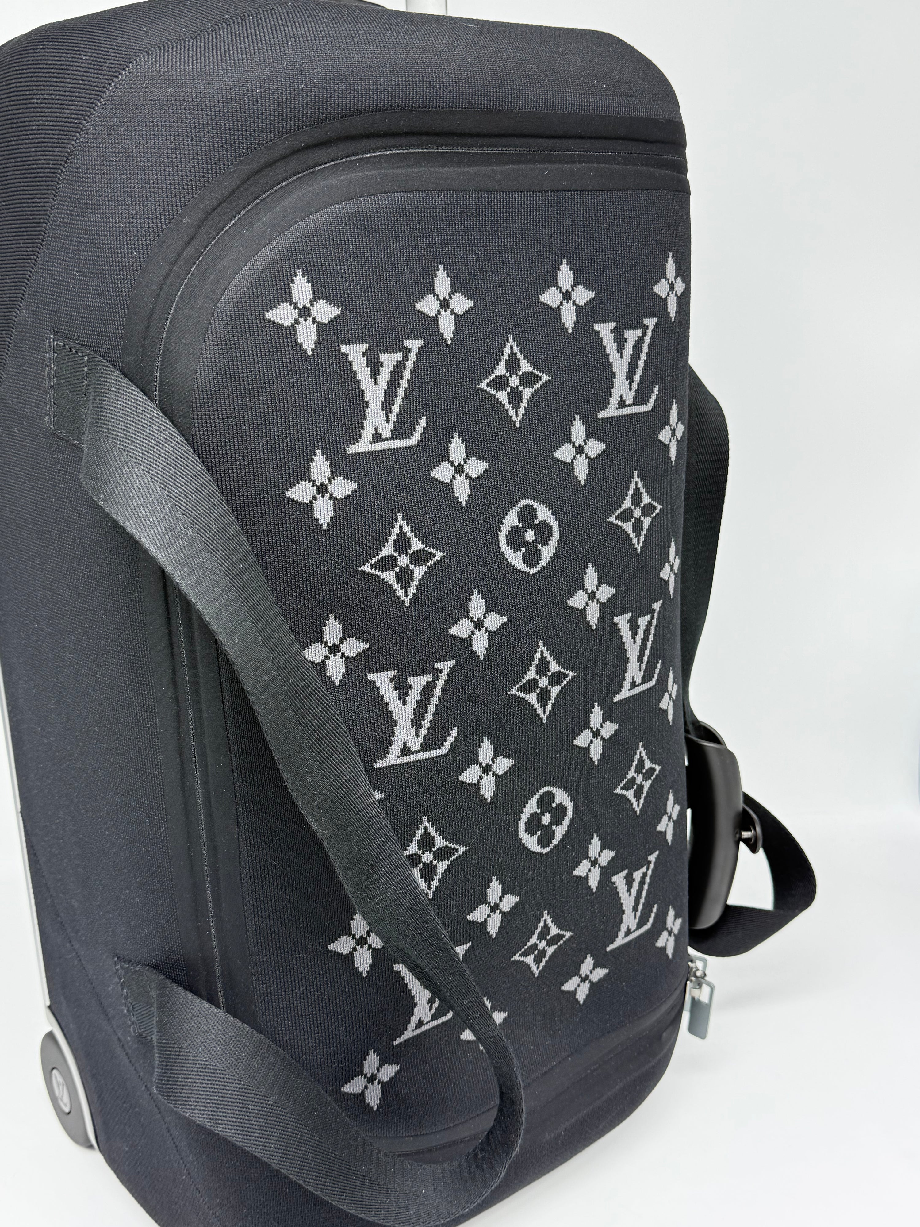 Louis Vuitton Horizon Duffle 55
