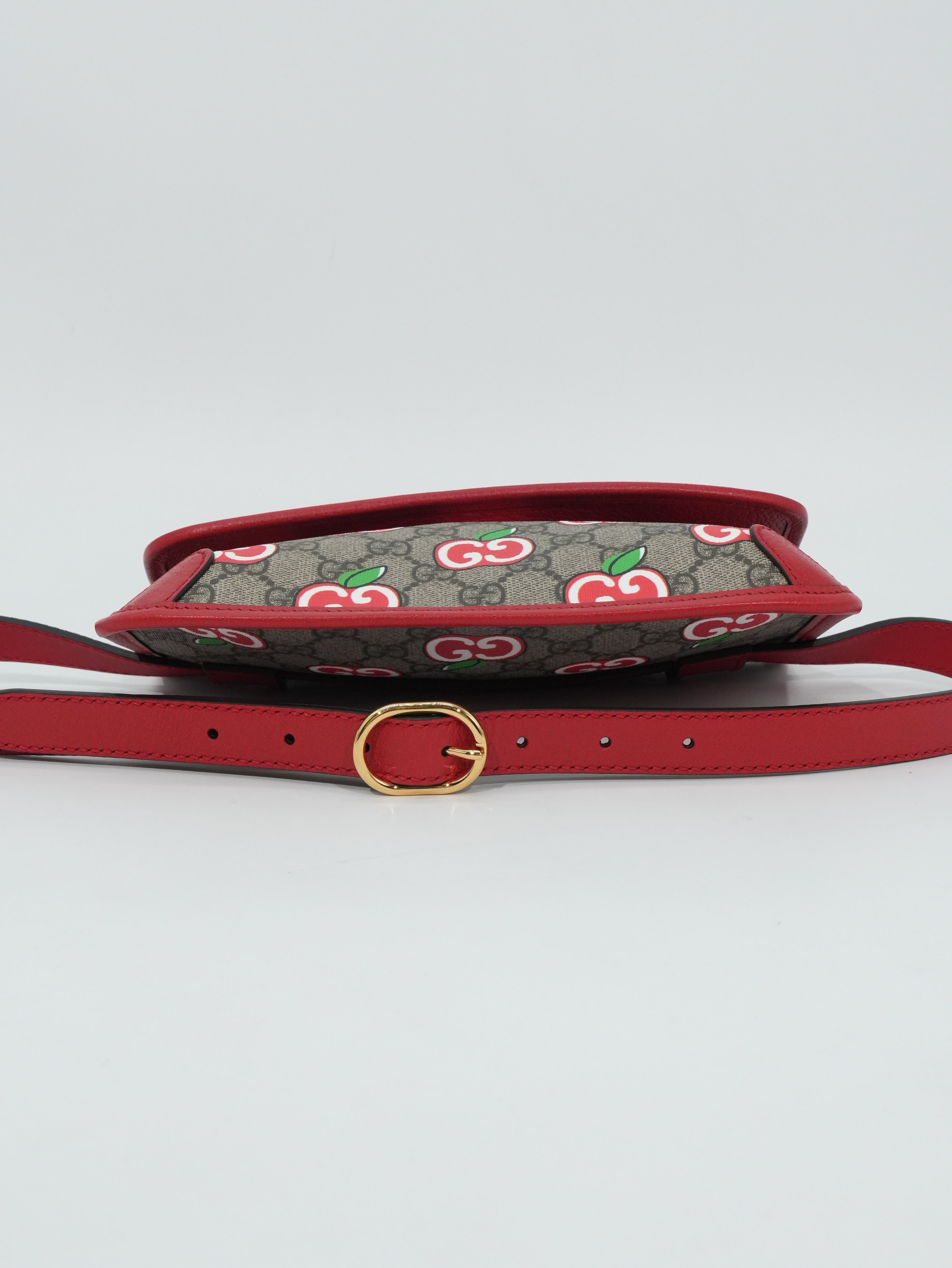 Gucci Marsupio Apple GG Supreme