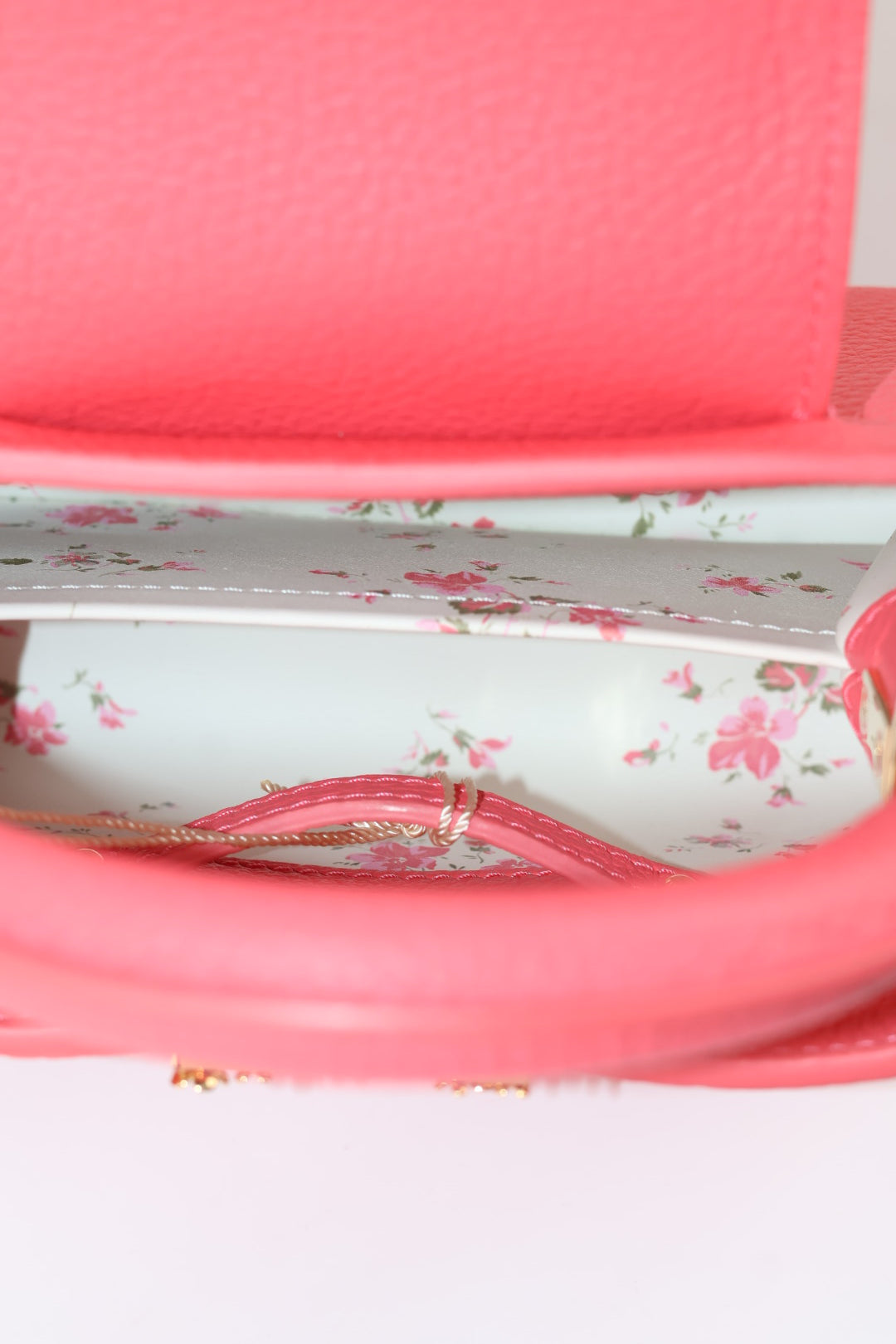 Louis Vuitton Capucines Mini Bloom