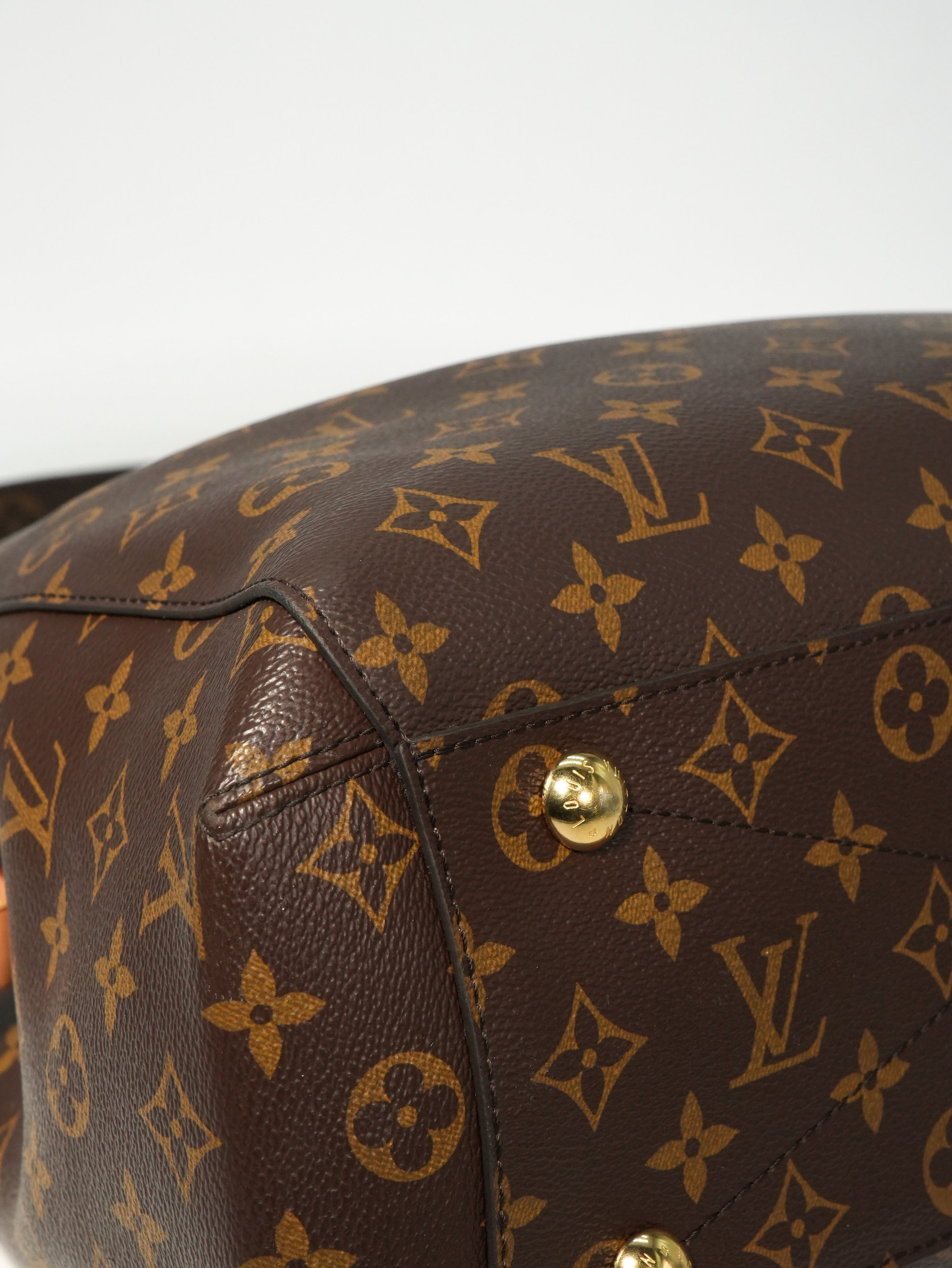 Louis Vuitton Montaigne MM