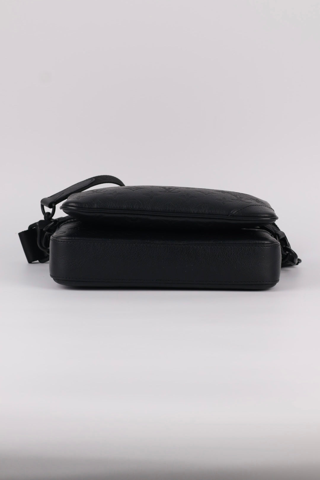 Louis Vuitton Trio Messenger Shadow