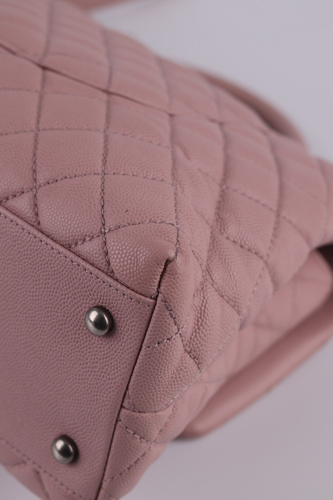 Chanel Coco Handle Media Caviar