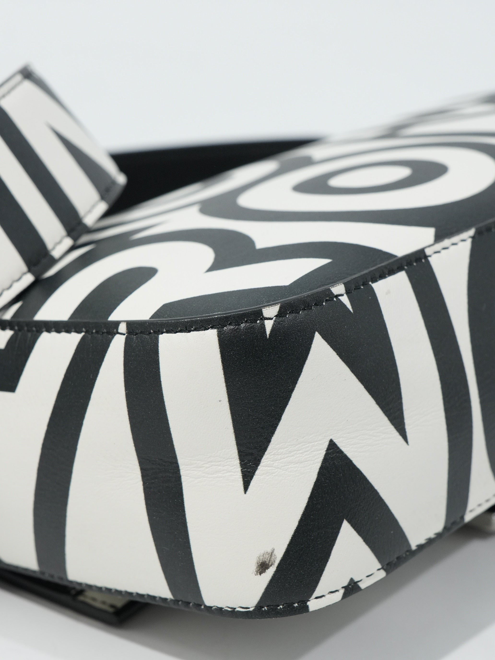 Fendi Baguette Media Marc Jacobs