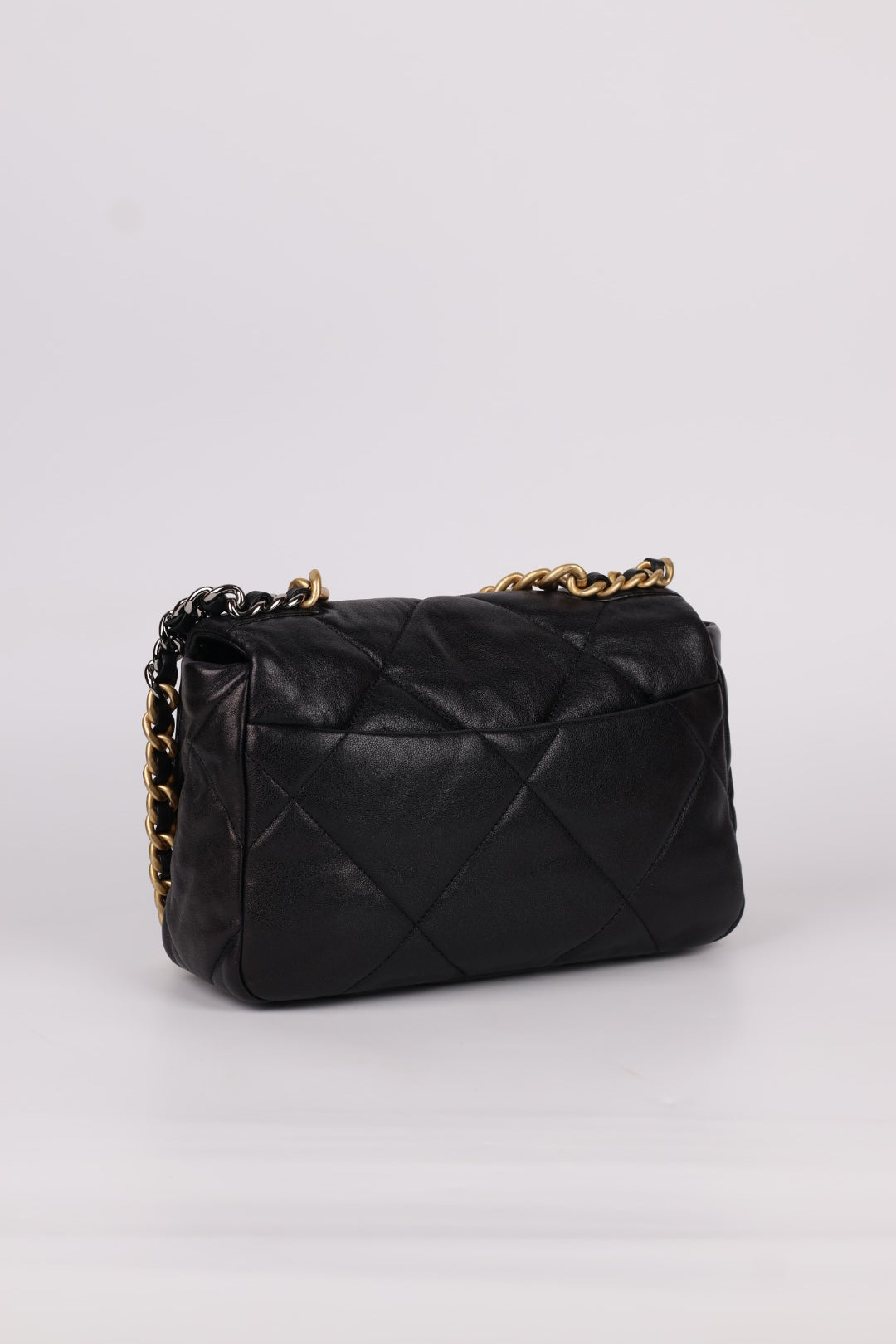 Chanel 19 in Pelle d’Agnello