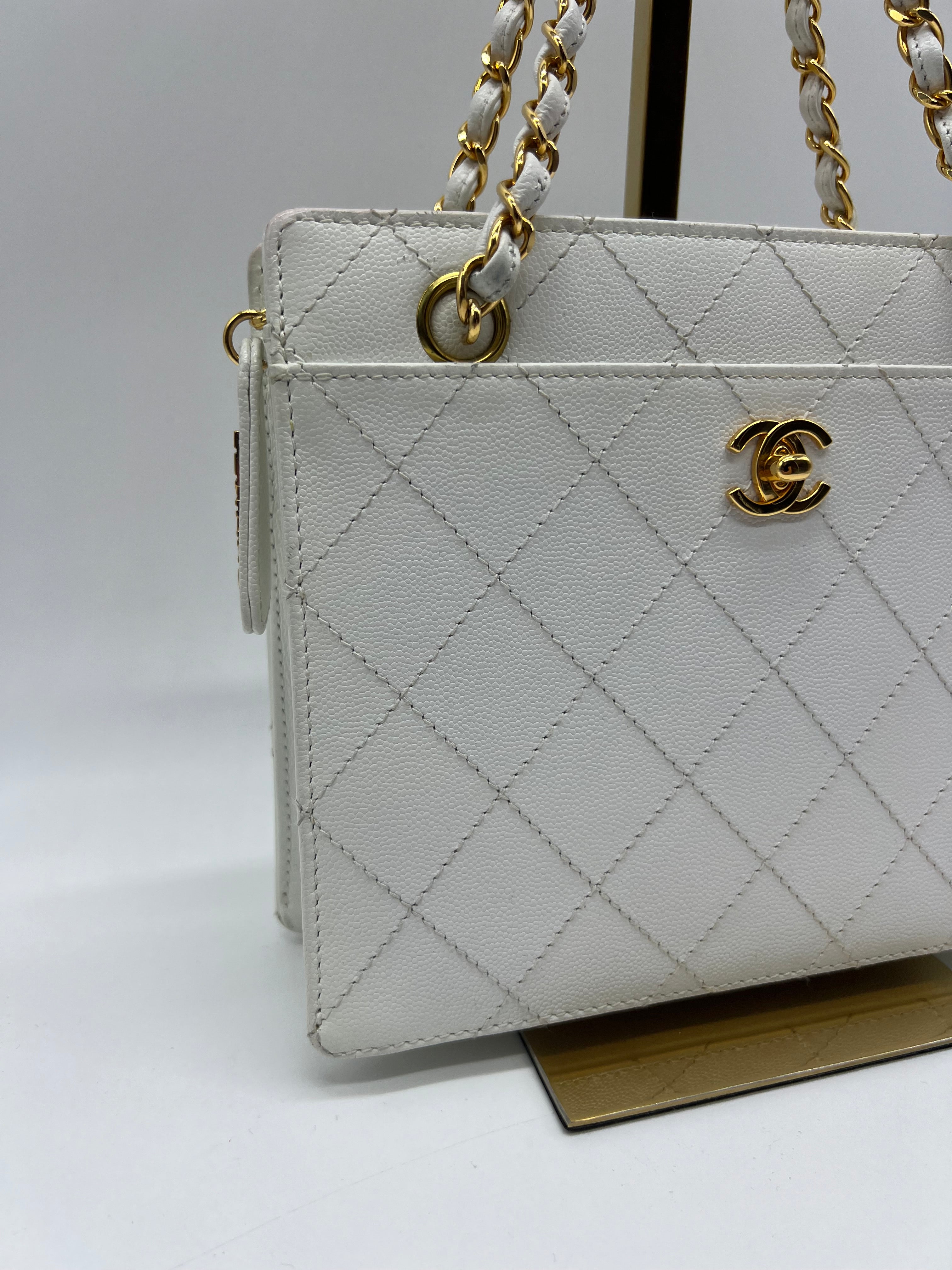 Chanel Tote Bag Vintage Caviar