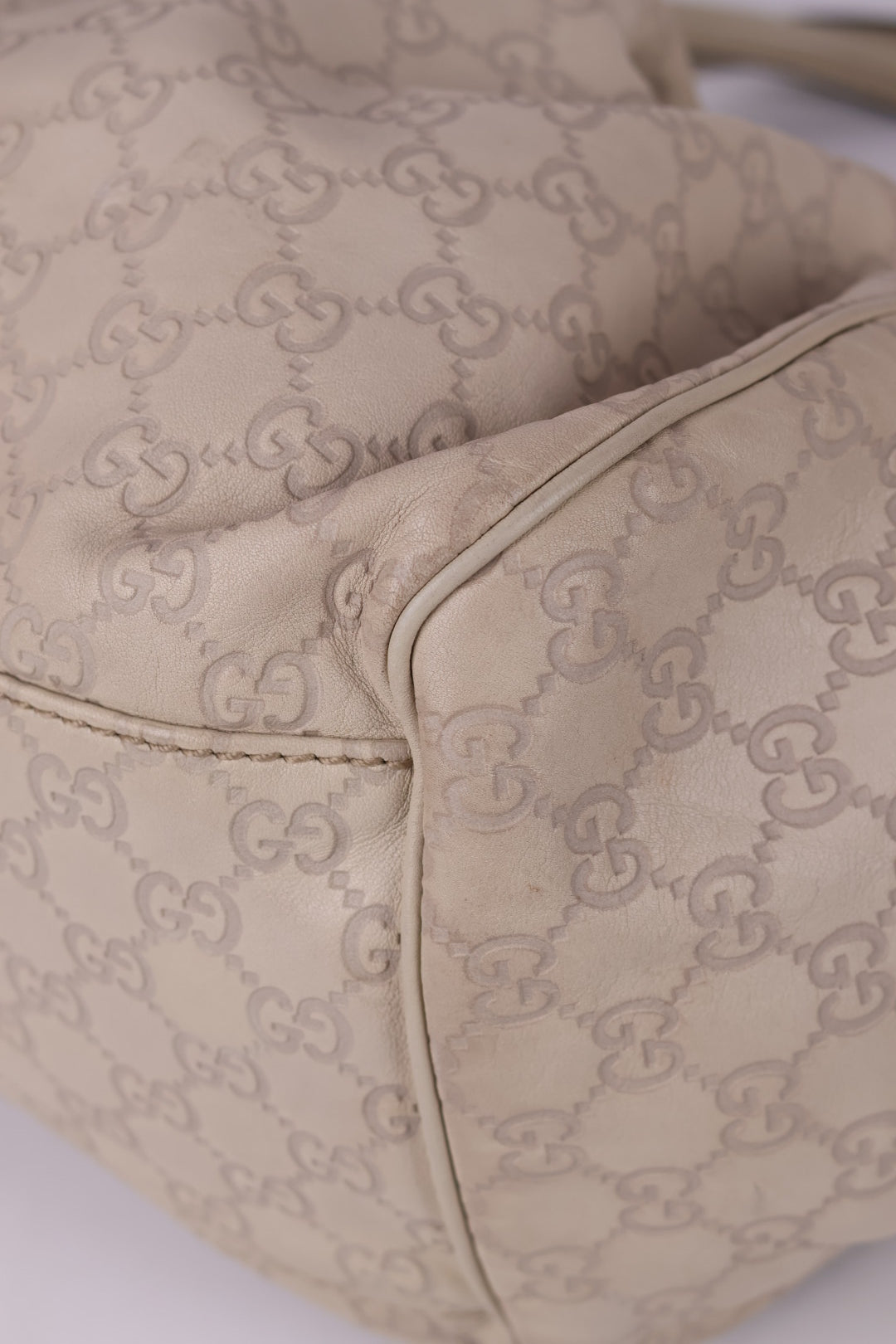 Gucci Boston Sukey GG Signature